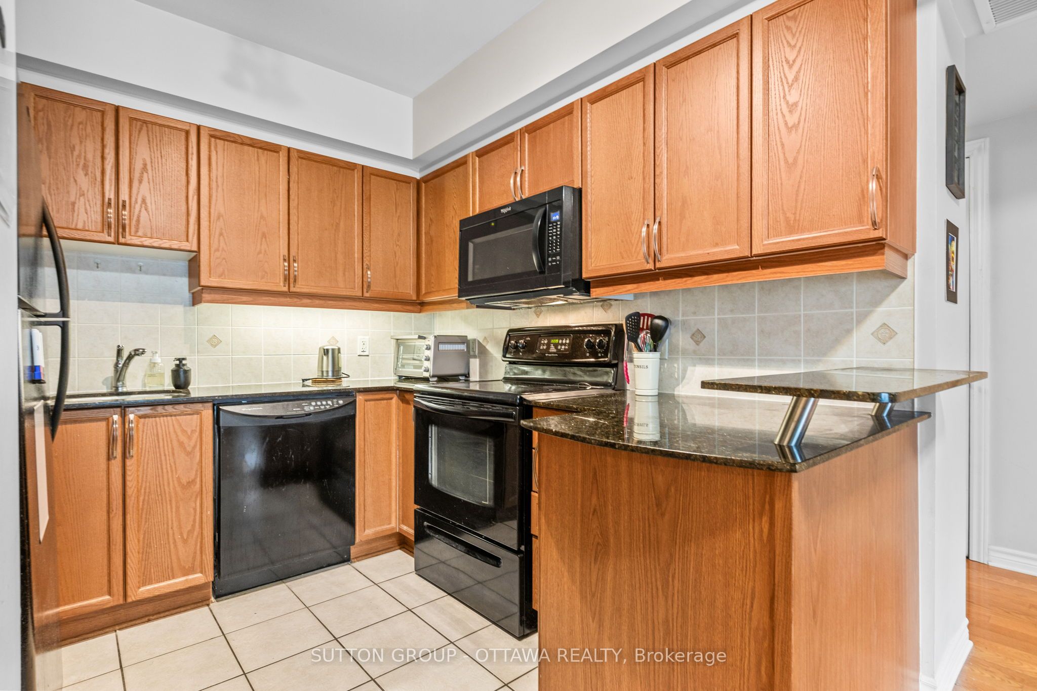 445 Laurier Avenue W 905, Ottawa Centre, ON K1N 6R4 photo 5