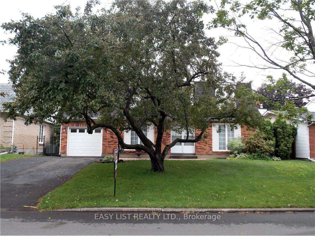 3288 Clearwater Crescent, Hunt Club - South Keys and Area, ON K1V 7S2 photo 2