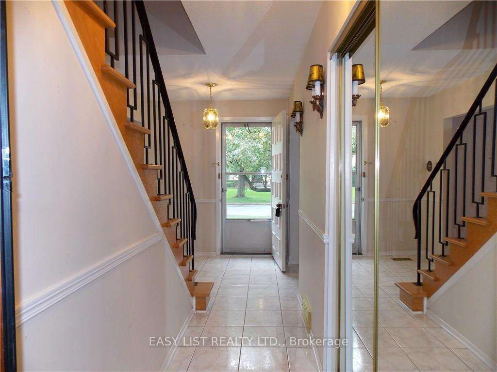 3288 Clearwater Crescent, Hunt Club - South Keys and Area, ON K1V 7S2 photo 3