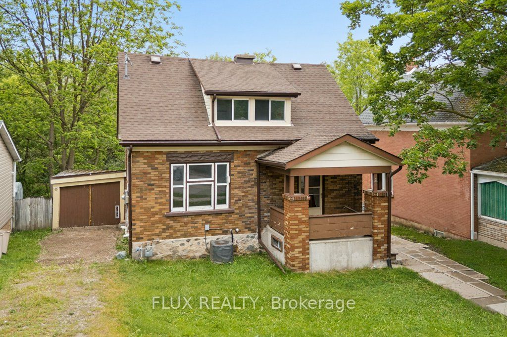 6 Riverside Drive W, Woolwich, ON N3B 1R1