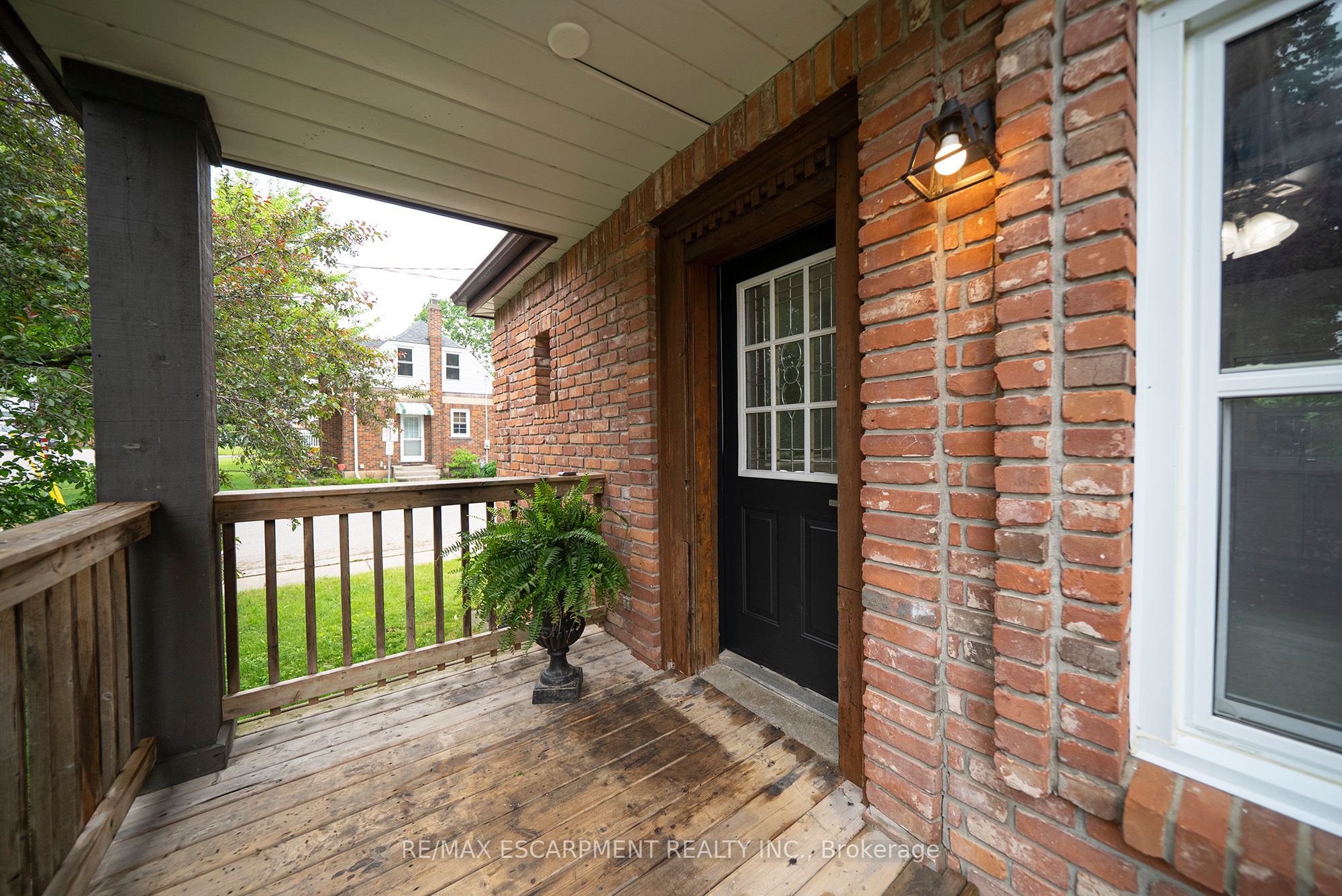 15 Margueretta Street, Brantford, ON N3R 1M8 photo 2