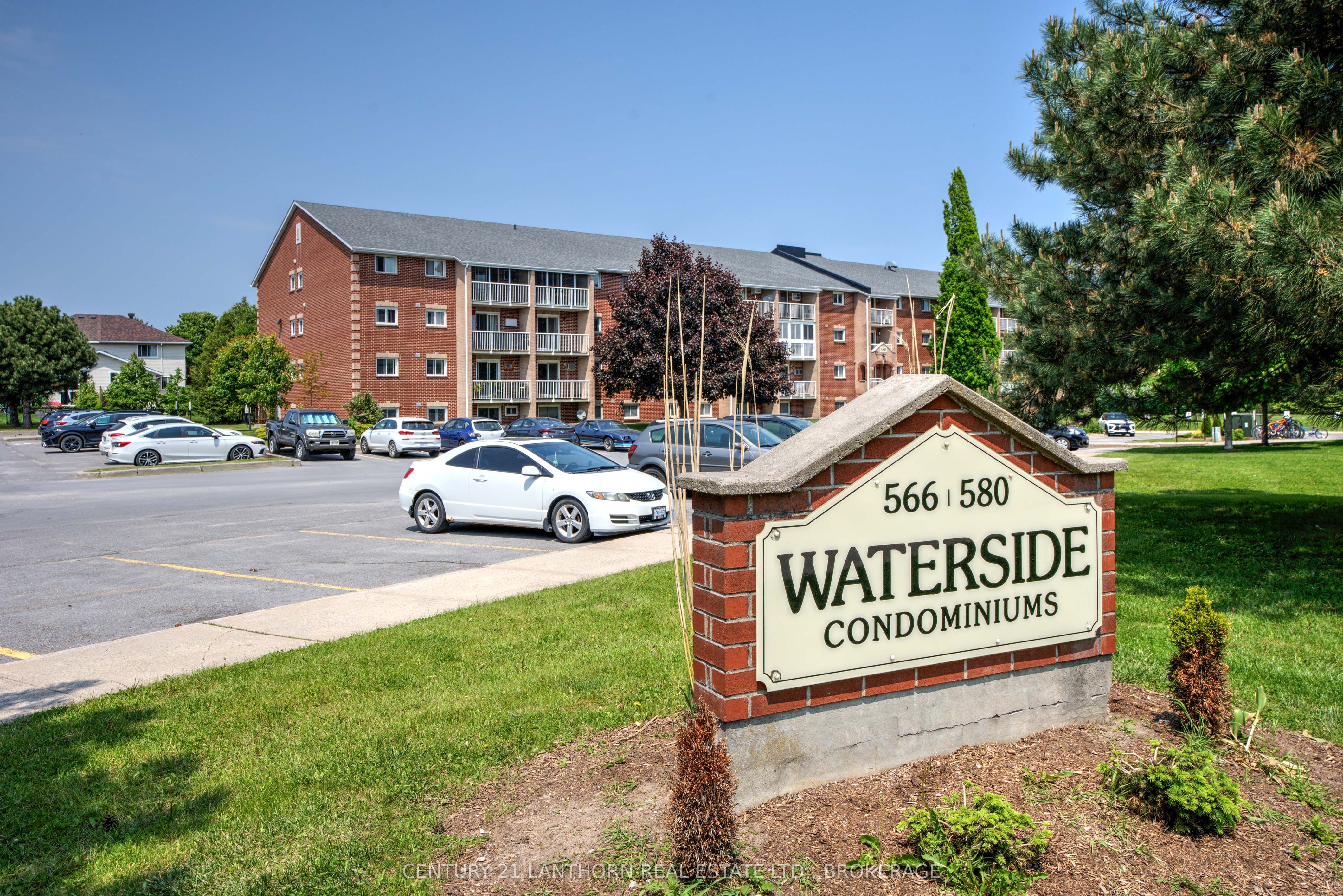 580 Armstrong Road 309, Kingston, ON K7M 8M3