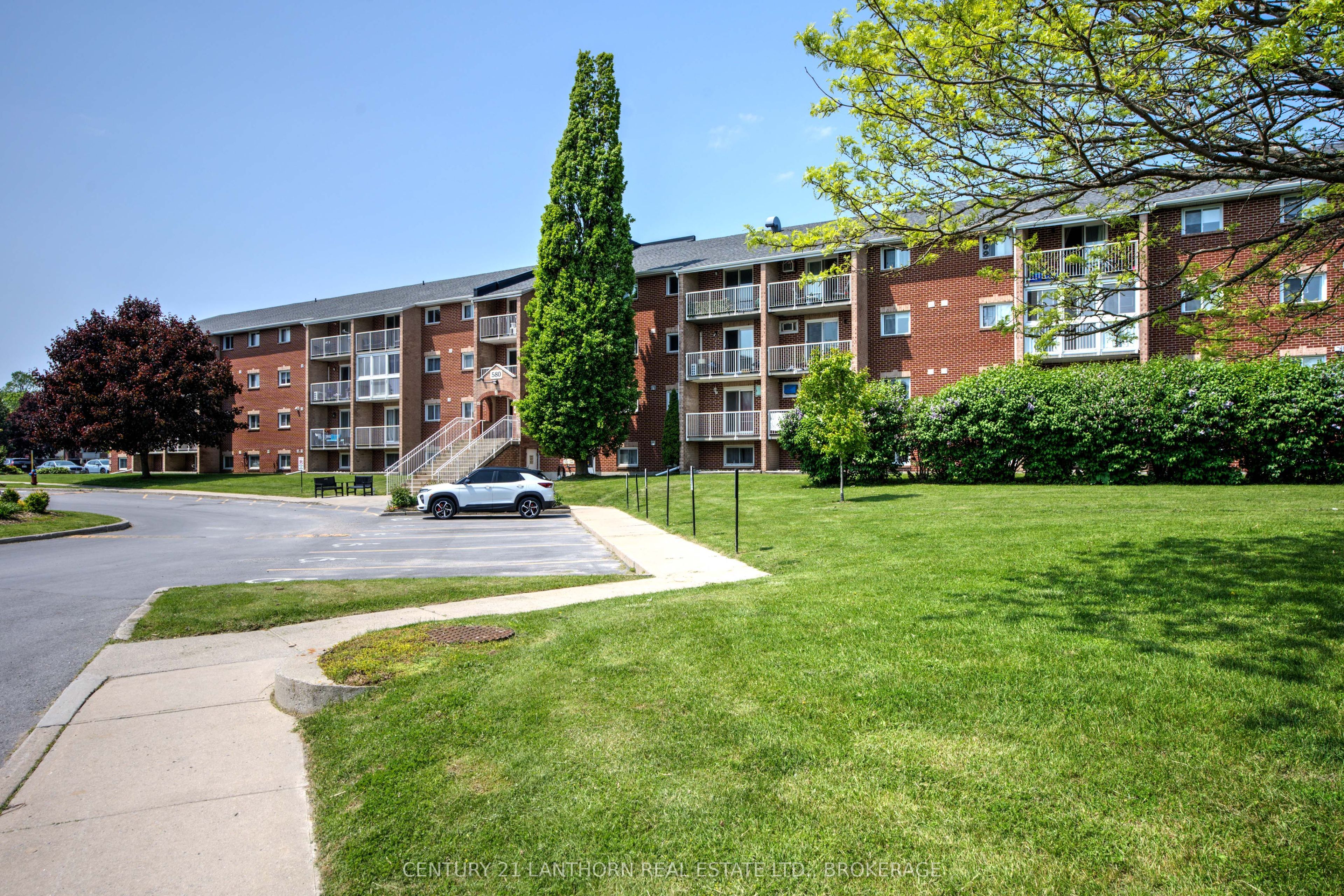 580 Armstrong Road 309, Kingston, ON K7M 8M3 photo 2