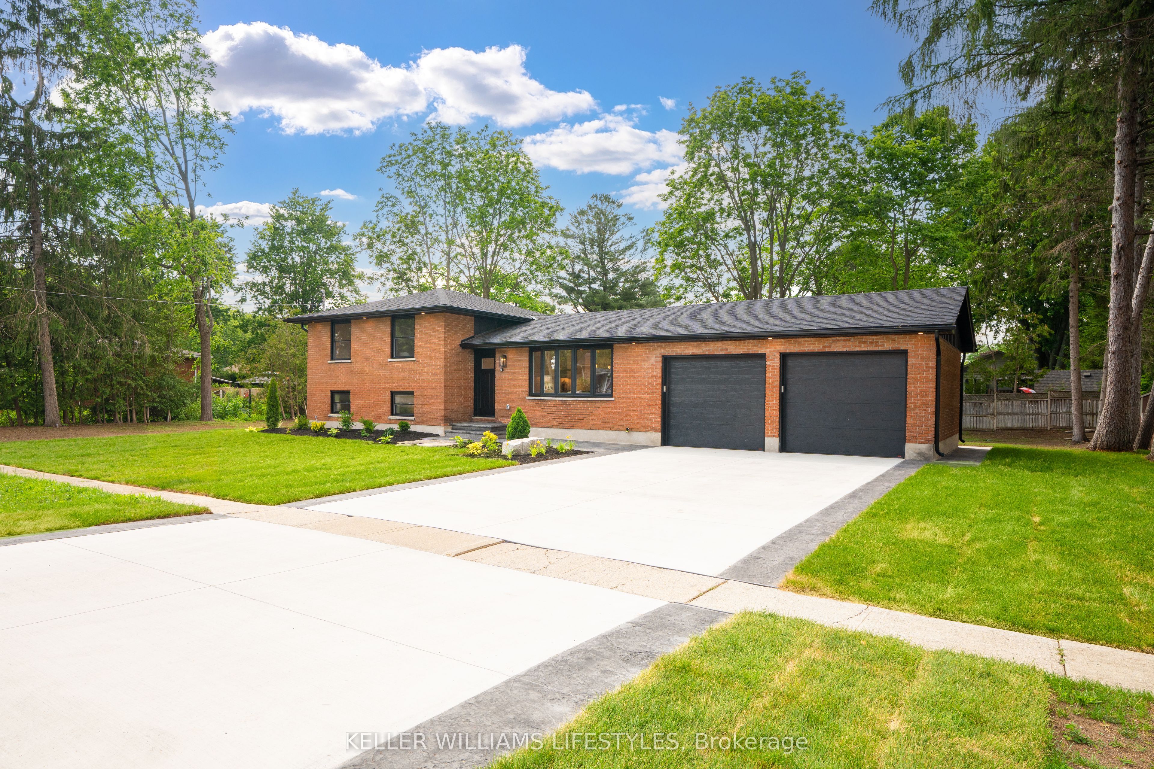 572 Churchill Crescent, Strathroy-Caradoc, ON N0L 1W0 photo 2