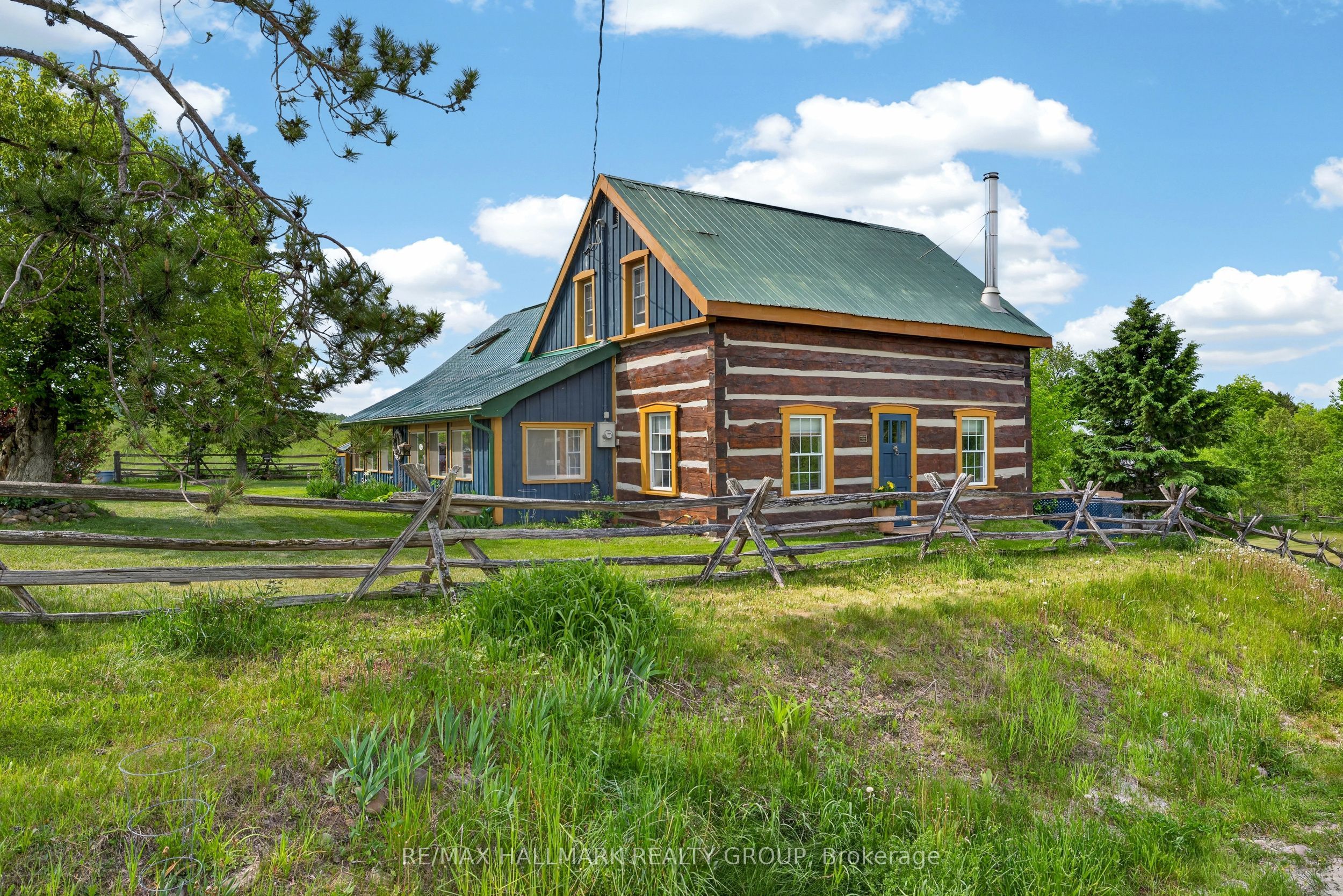 1013 Lavant Darling Road, Lanark Highlands, ON K0G 1K0 photo 3