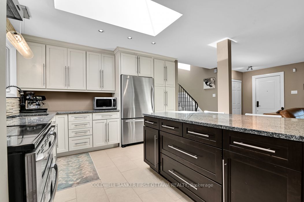580 Duff Crescent, Beacon Hill North - South and Area, ON K1J 7C5 photo 4
