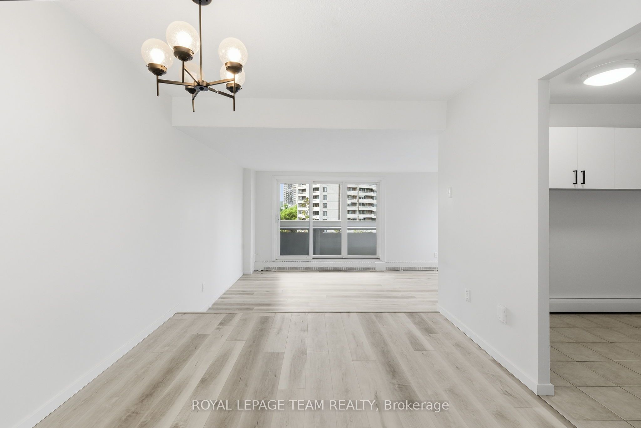 1081 Ambleside Drive 507, Woodroffe, ON K2B 8C8 photo 5