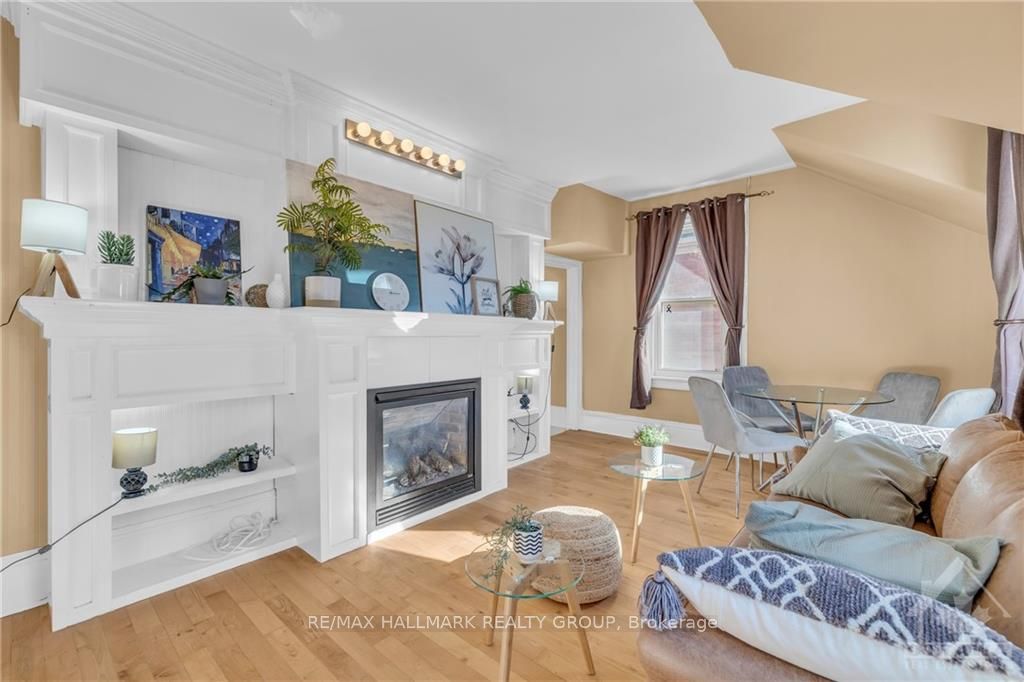 15 ELMSLEY ST N Street, Smiths Falls, ON K7A 2G4 photo 3