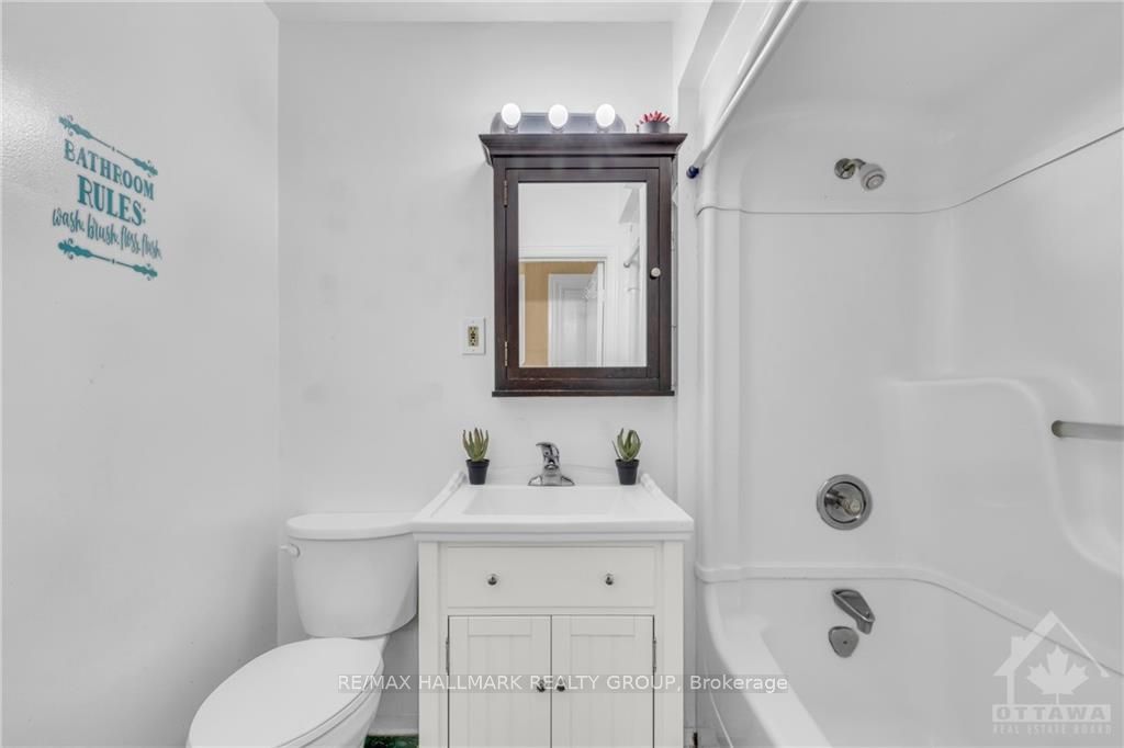 15 ELMSLEY ST N Street, Smiths Falls, ON K7A 2G4 photo 5