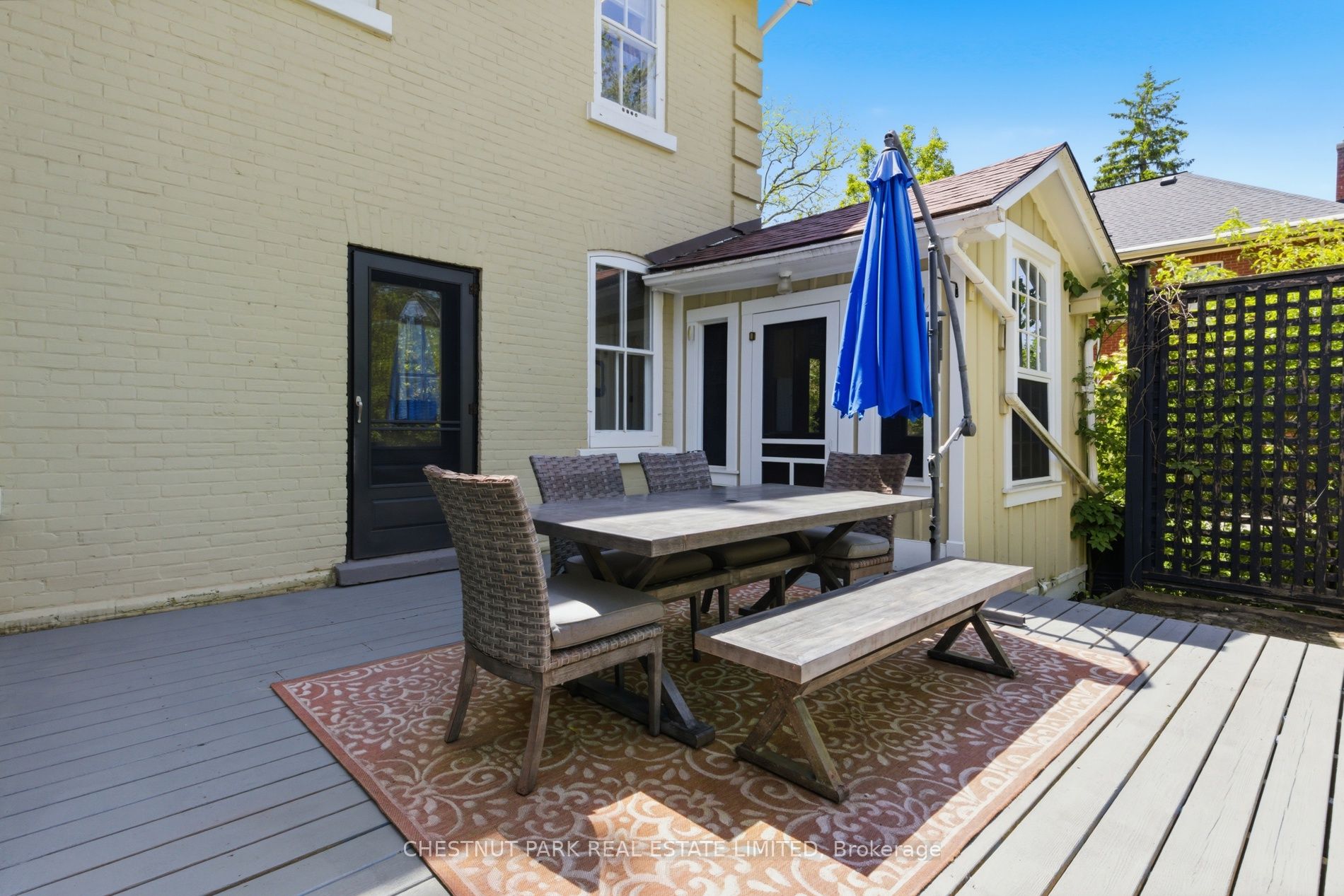 30 Shrewsbury Street, Stratford, ON N5A 2V5 photo 2