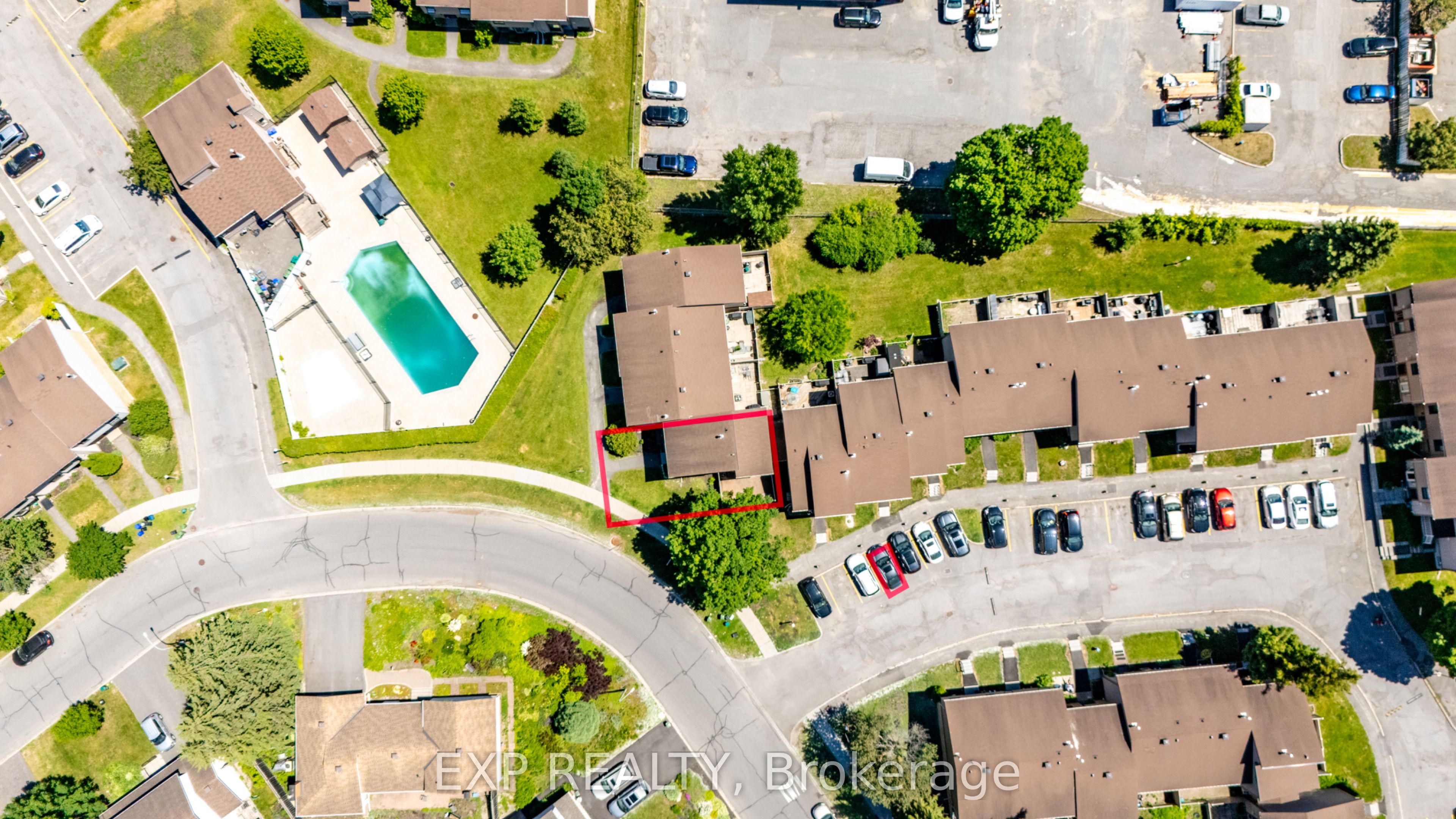 2195 Stonehenge Crescent 126, Cyrville - Carson Grove - Pineview, ON K1B 4N7 photo 2