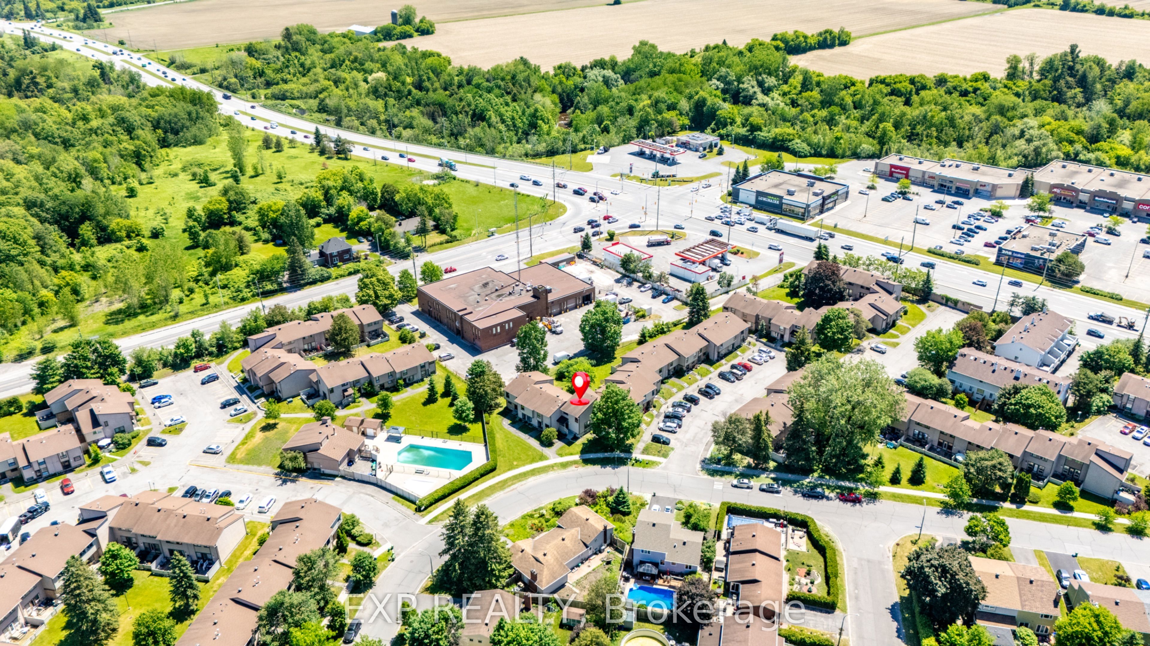 2195 Stonehenge Crescent 126, Cyrville - Carson Grove - Pineview, ON K1B 4N7 photo 3
