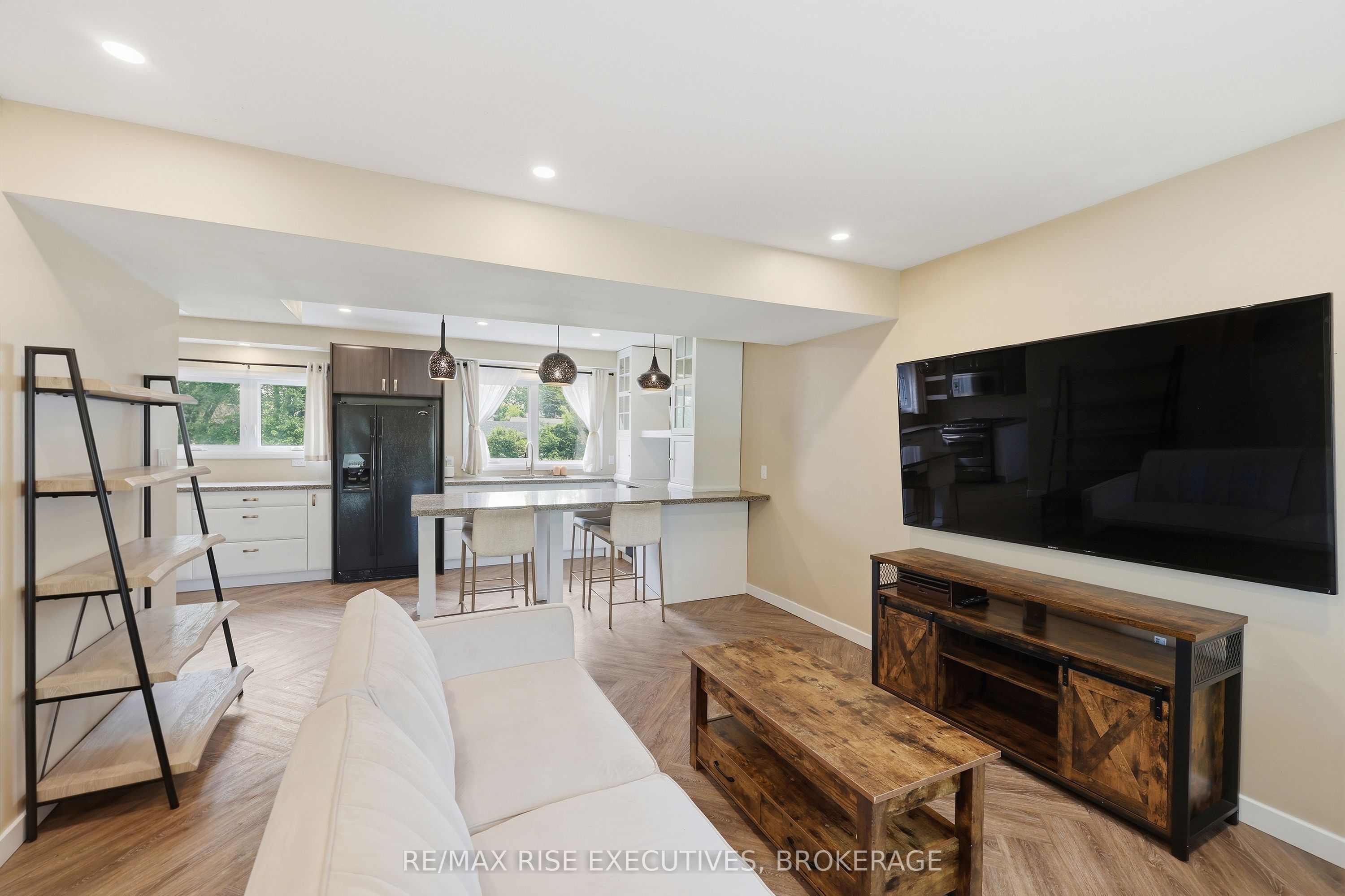137 Ford Street, Kingston, ON K7K 4Z7 photo 4
