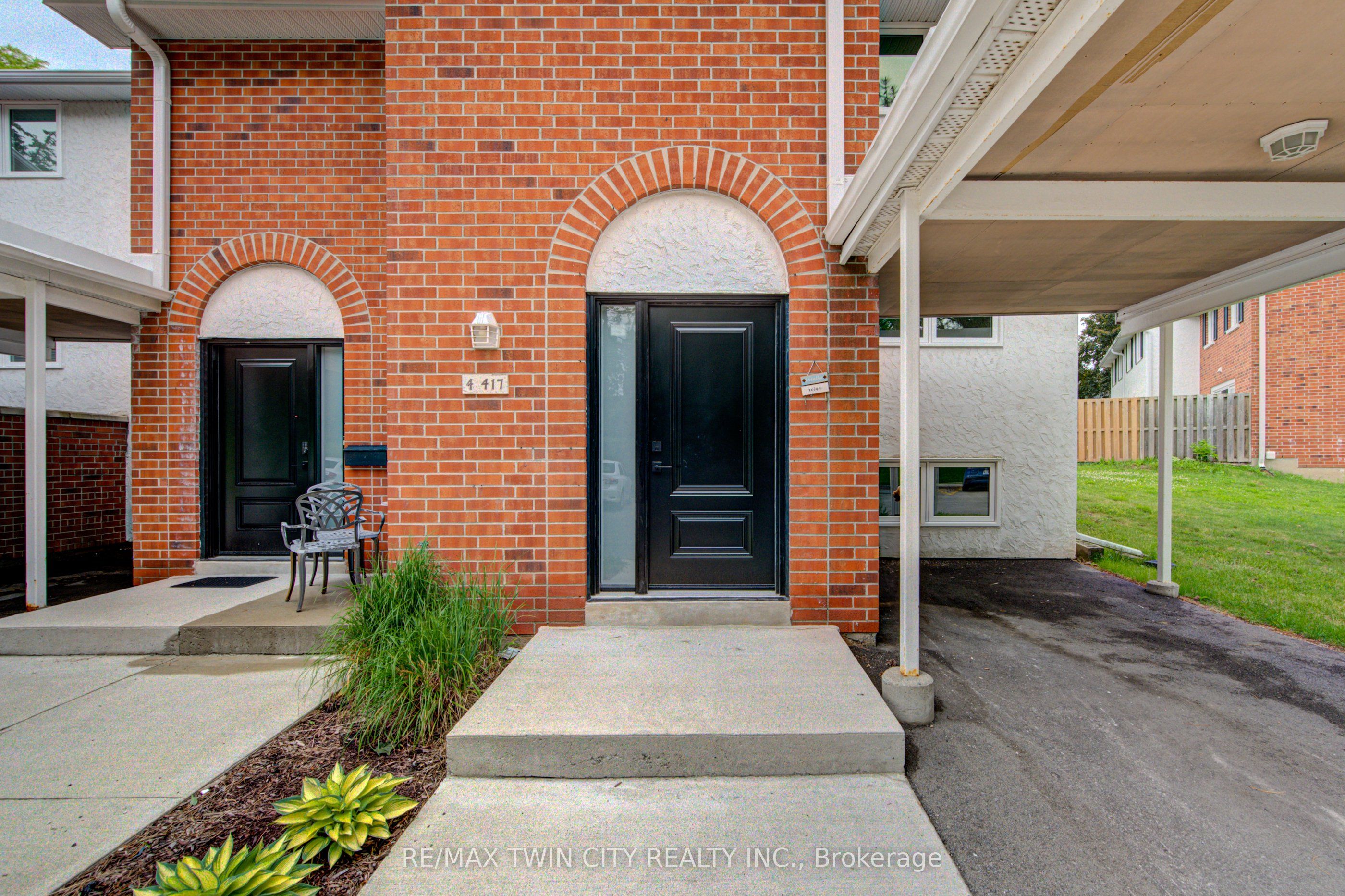 417 Keats Way 4, Waterloo, ON N2L 5S7 photo 4