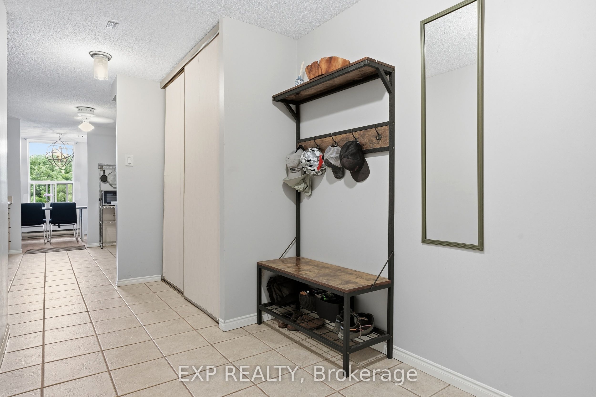 55 Green Valley Drive 1012, Kitchener, ON N2P 1Z6 photo 3