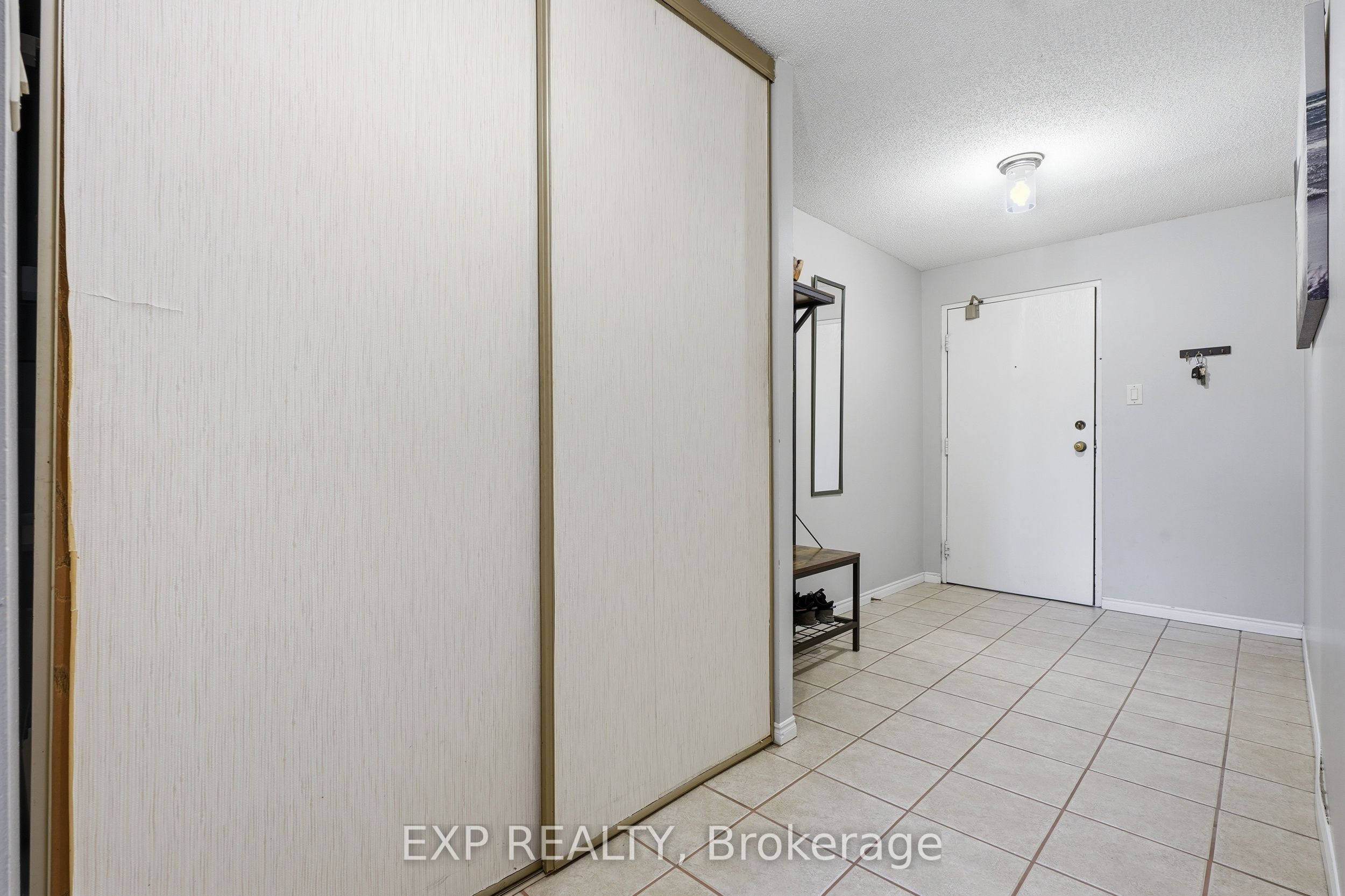 55 Green Valley Drive 1012, Kitchener, ON N2P 1Z6 photo 4