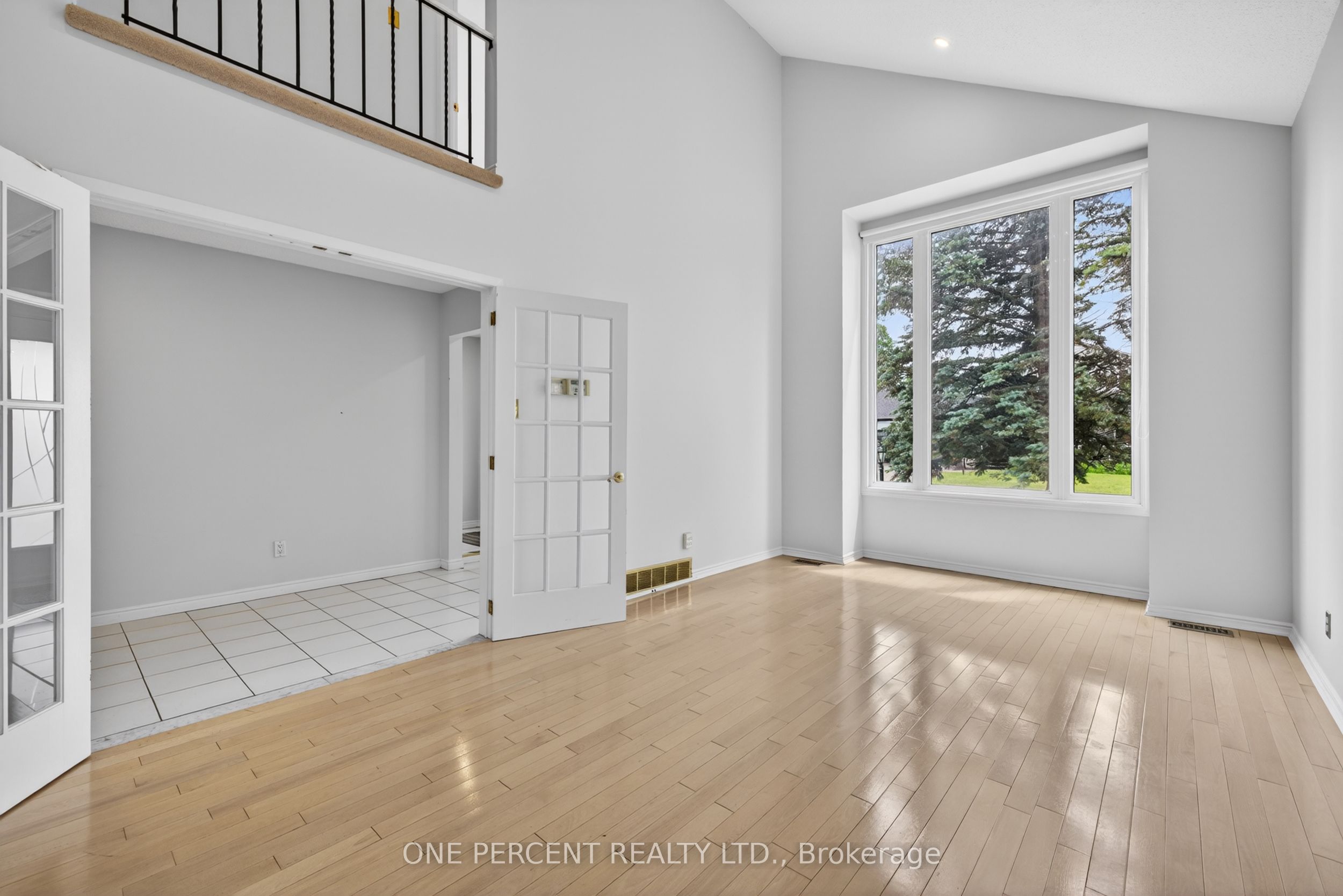 6343 Mattice Avenue, Orleans - Convent Glen and Area, ON K1C 2G1 photo 5