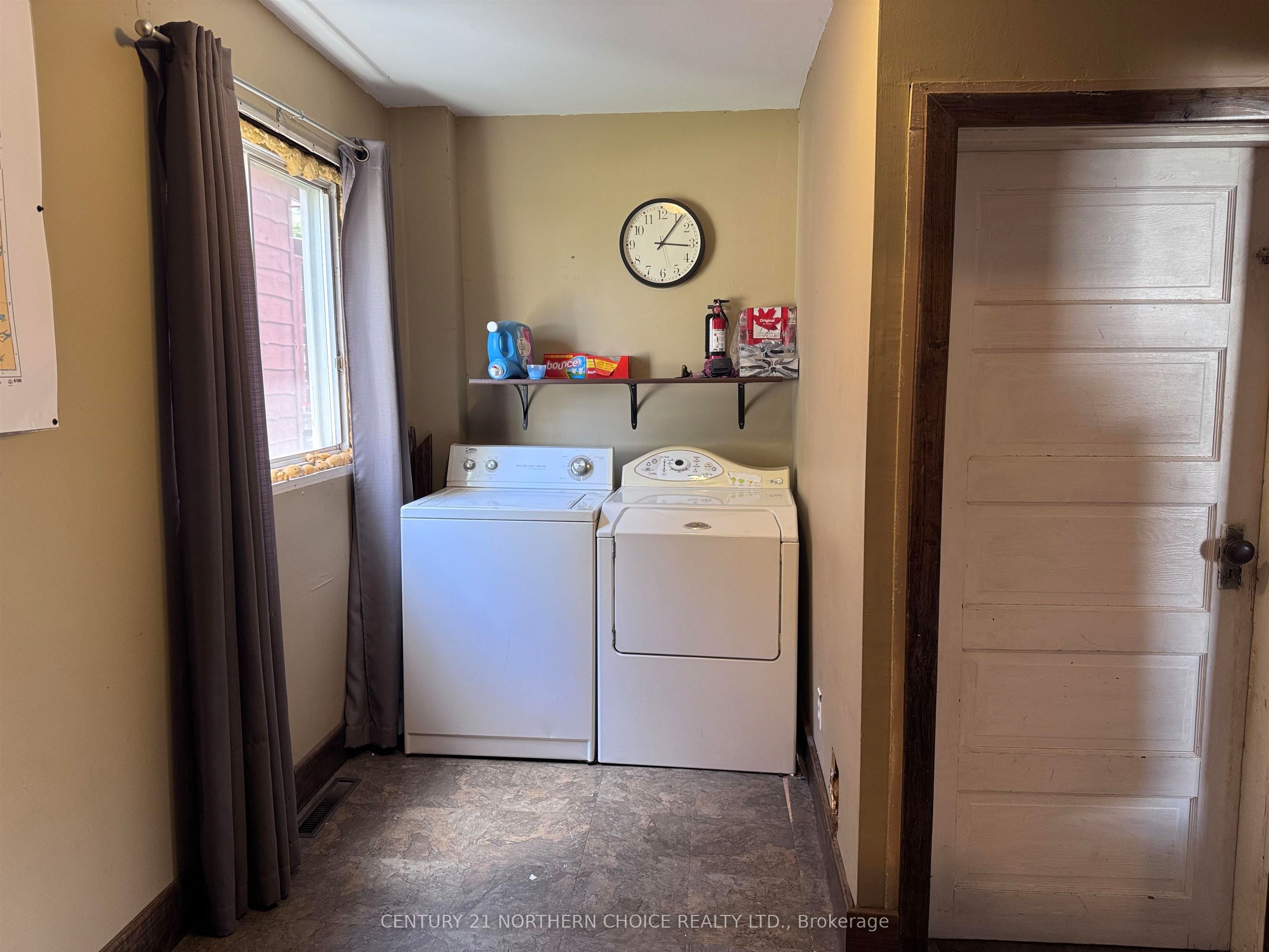 627 First Street E, Fort Frances, ON P9A 1L4 photo 5