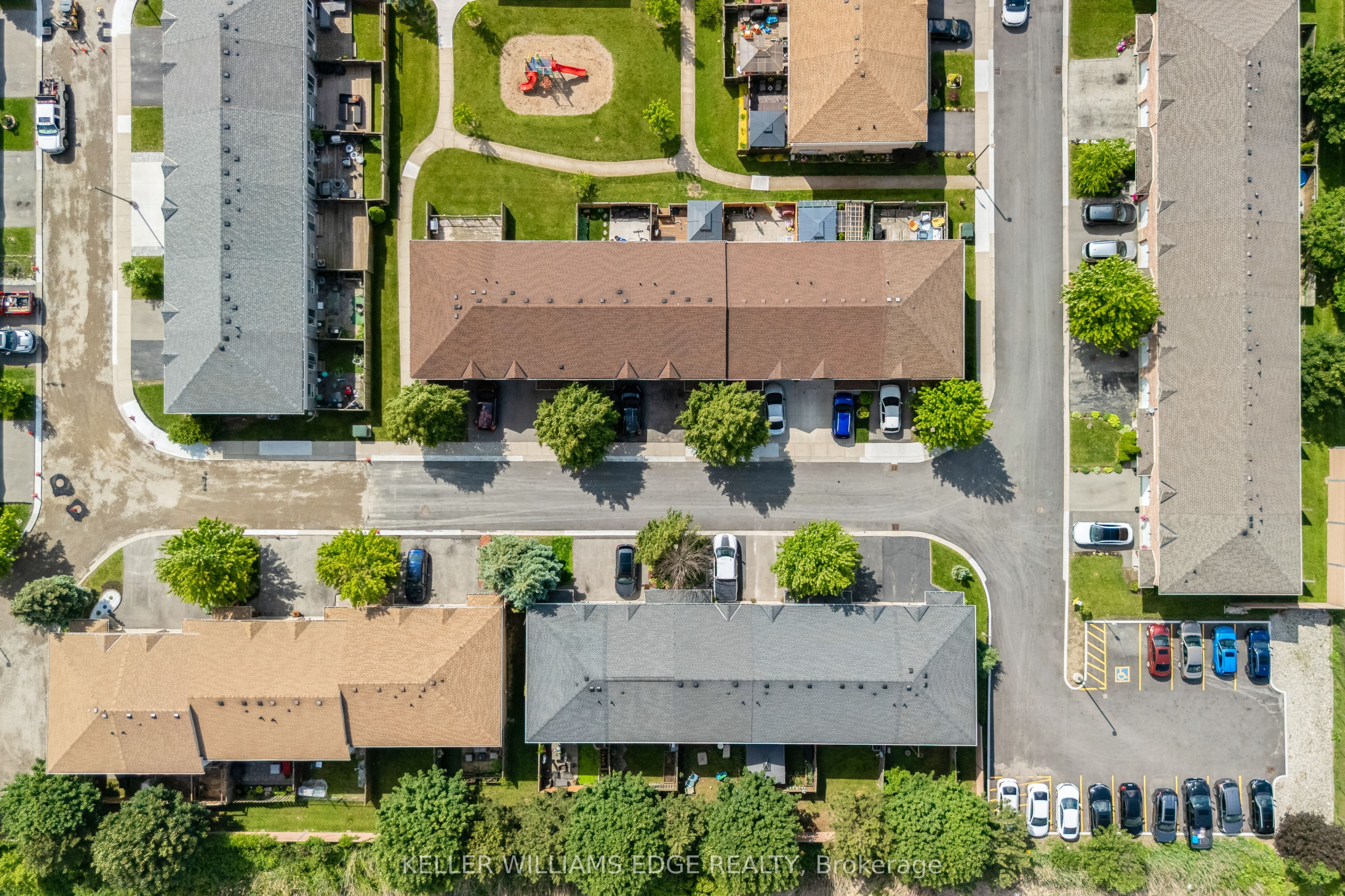 39 Pinewoods Drive 35, Hamilton, ON L8J 3Z4 photo 2