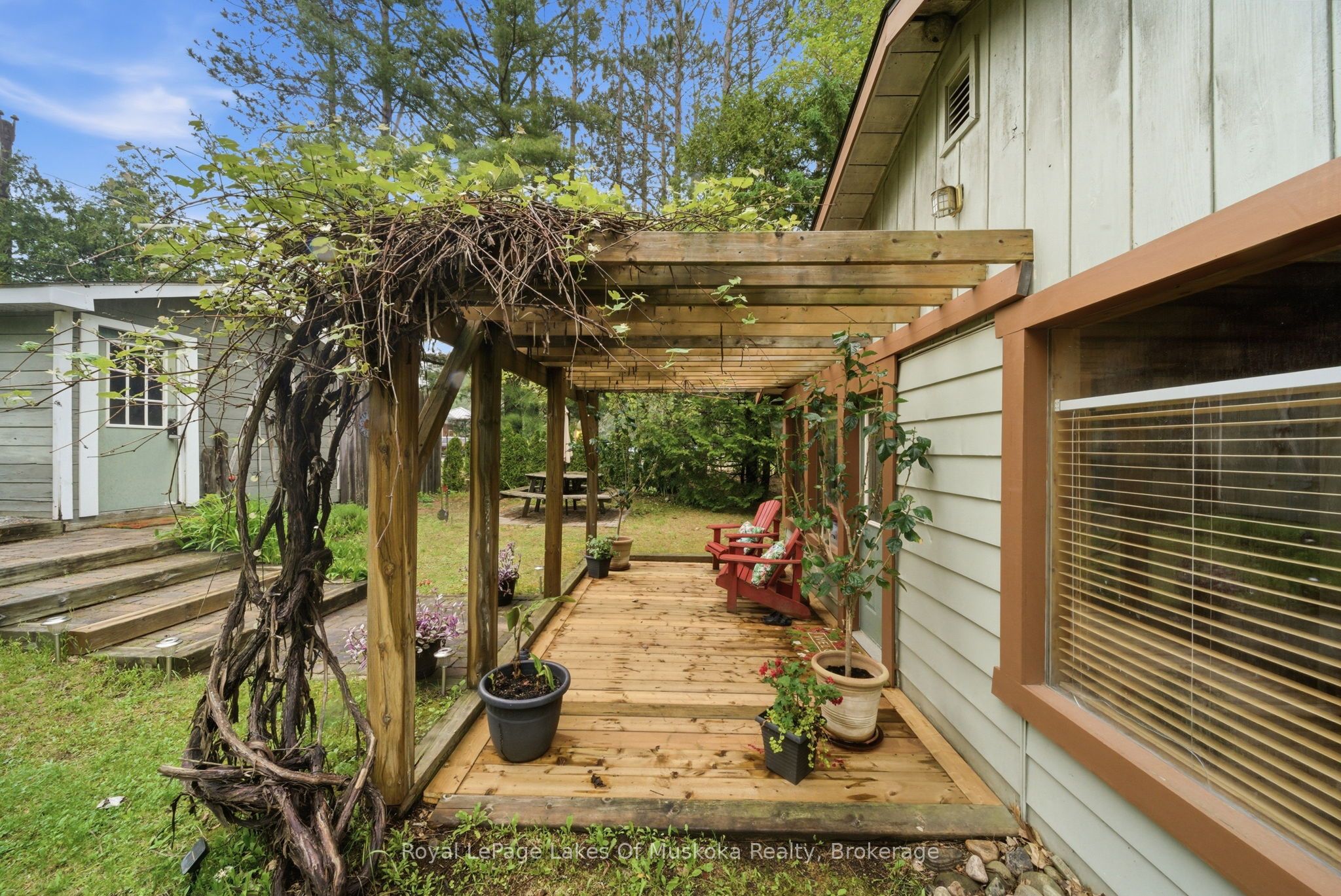 11 Carol Street W, Lake of Bays, ON P0B 1A0 photo 5