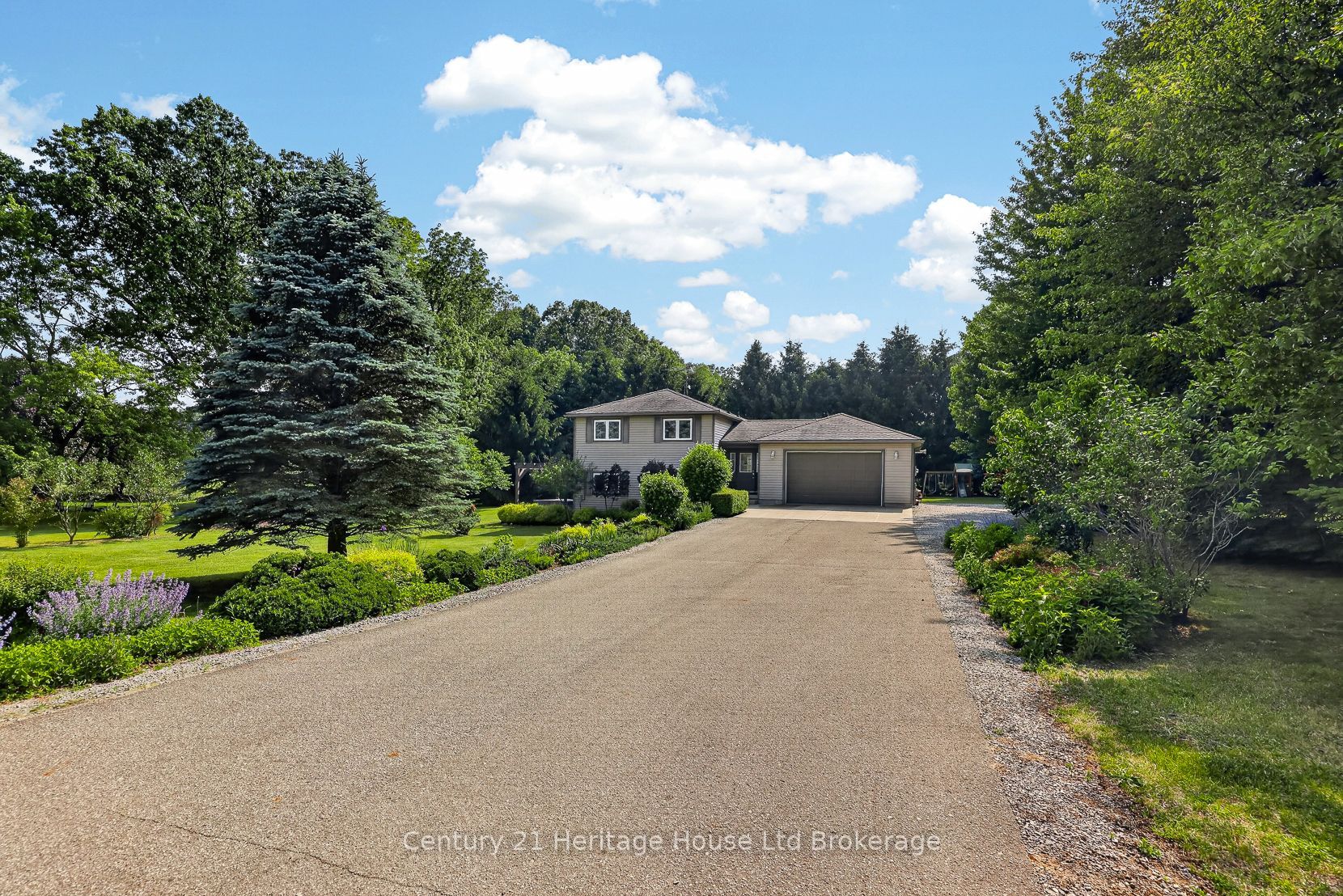 1567 Forestry Farm Road, Norfolk, ON N0G 1G0