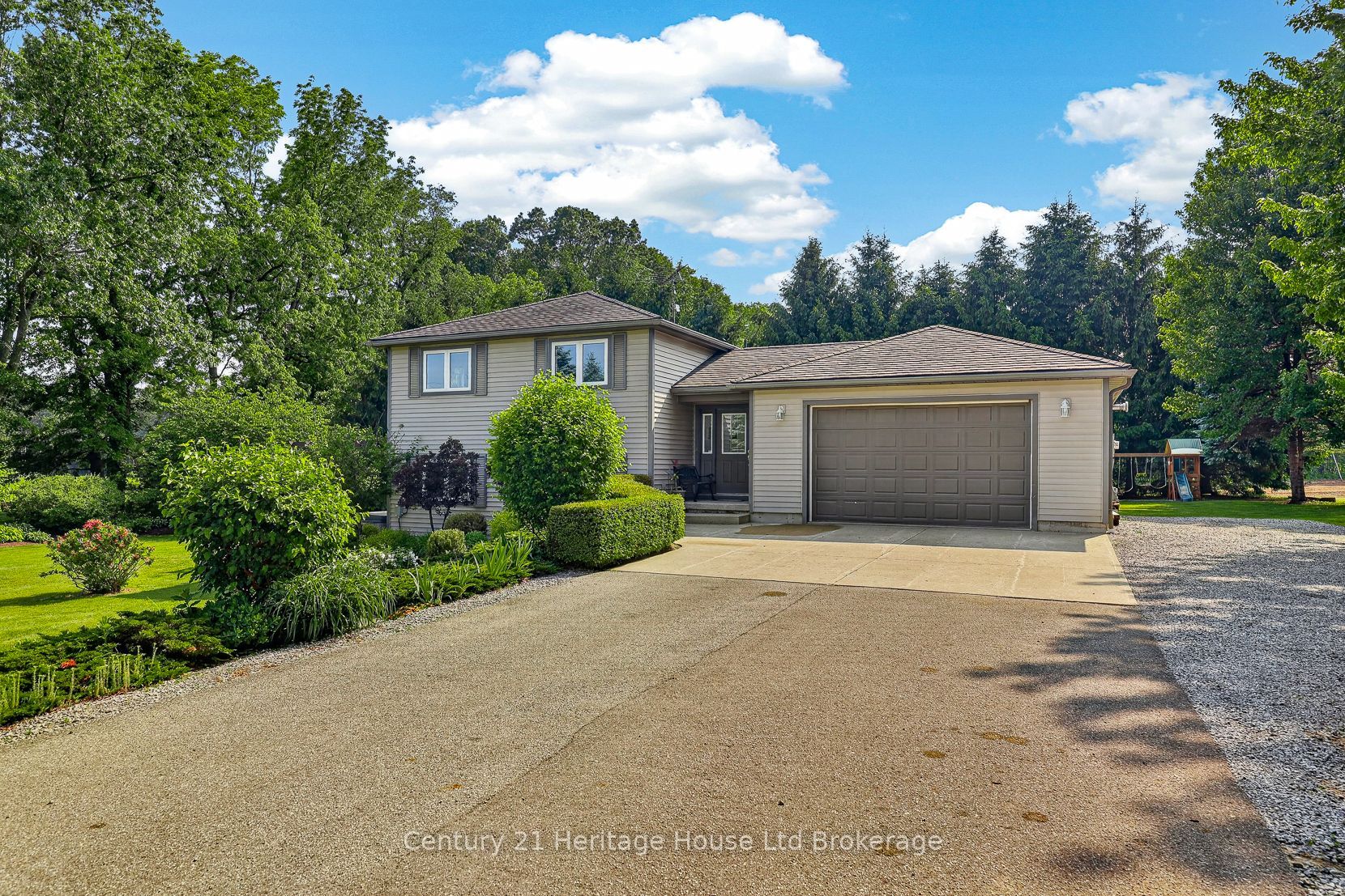 1567 Forestry Farm Road, Norfolk, ON N0G 1G0 photo 2