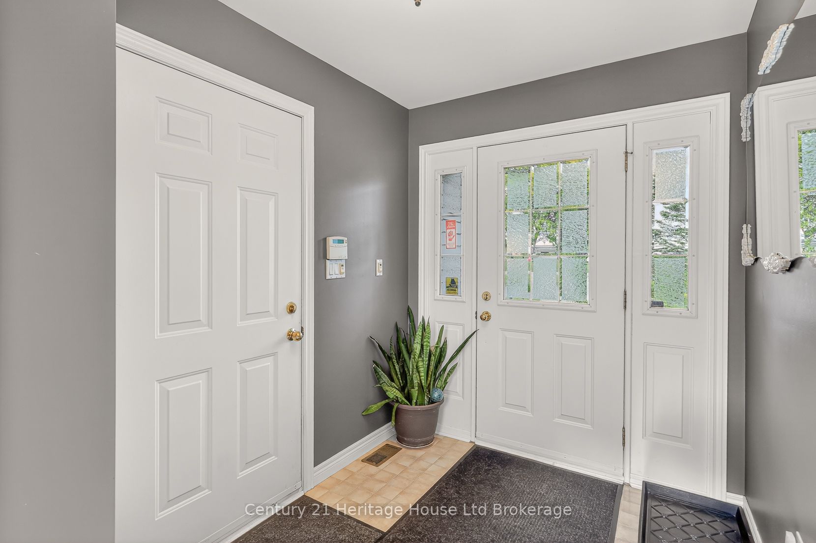 1567 Forestry Farm Road, Norfolk, ON N0G 1G0 photo 4