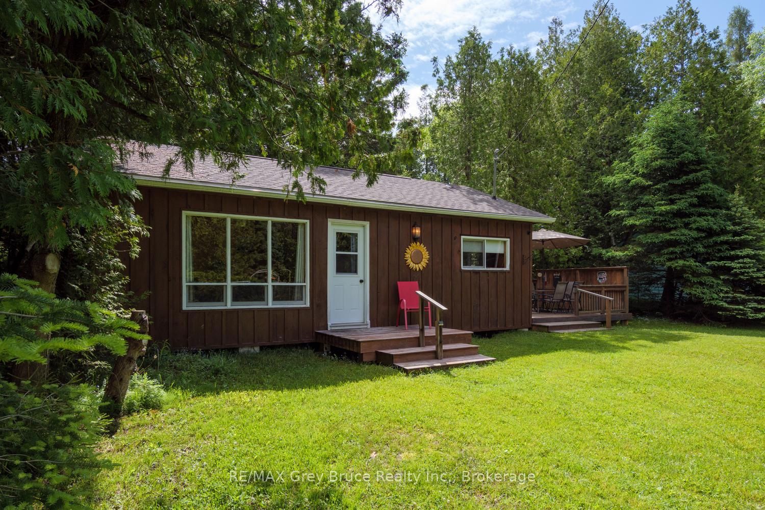 11 Eldridge Avenue, South Bruce Peninsula, ON N0H 2G0