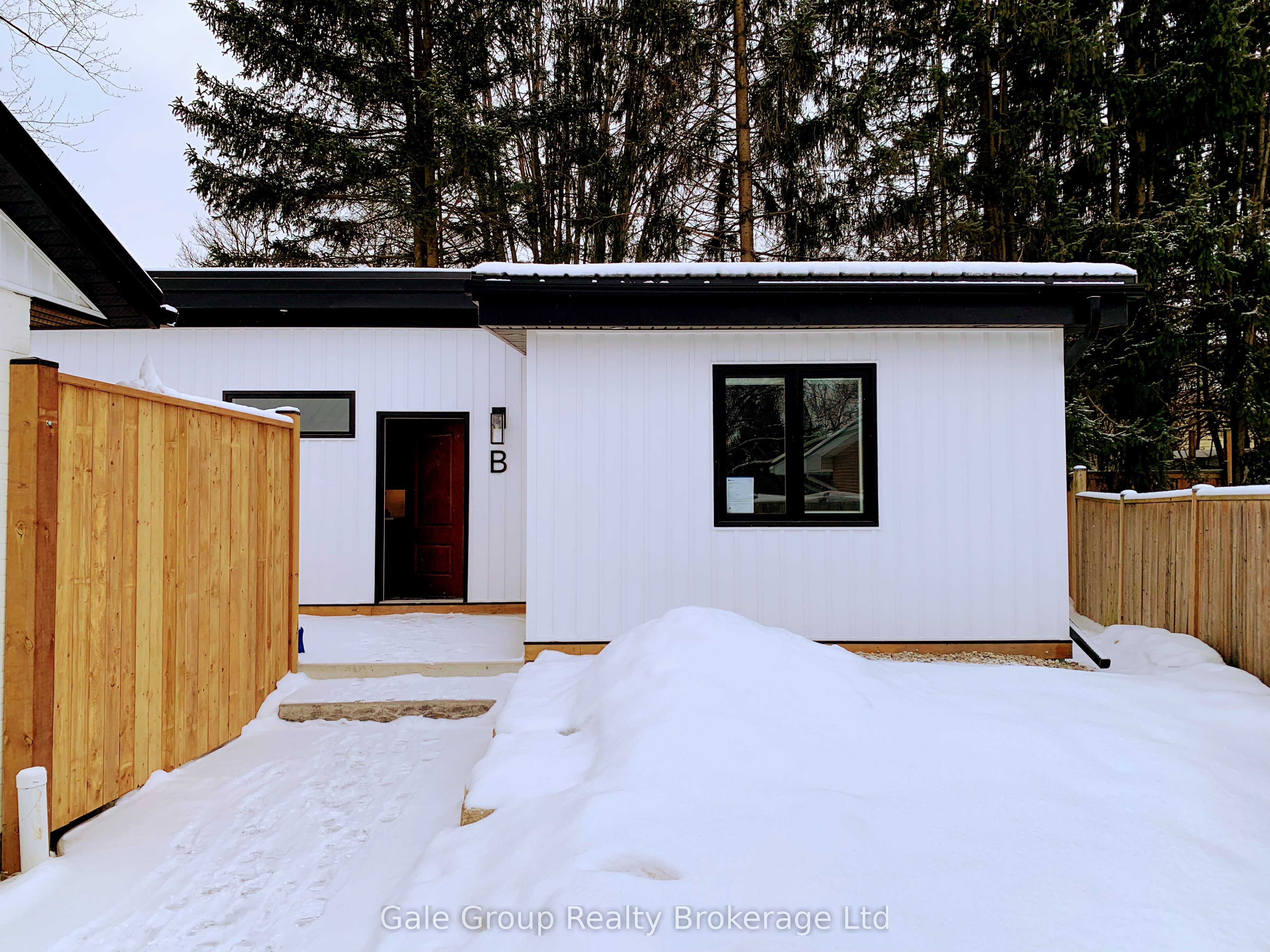 77 North Park Crescent B, Woodstock, ON N4S 7M1