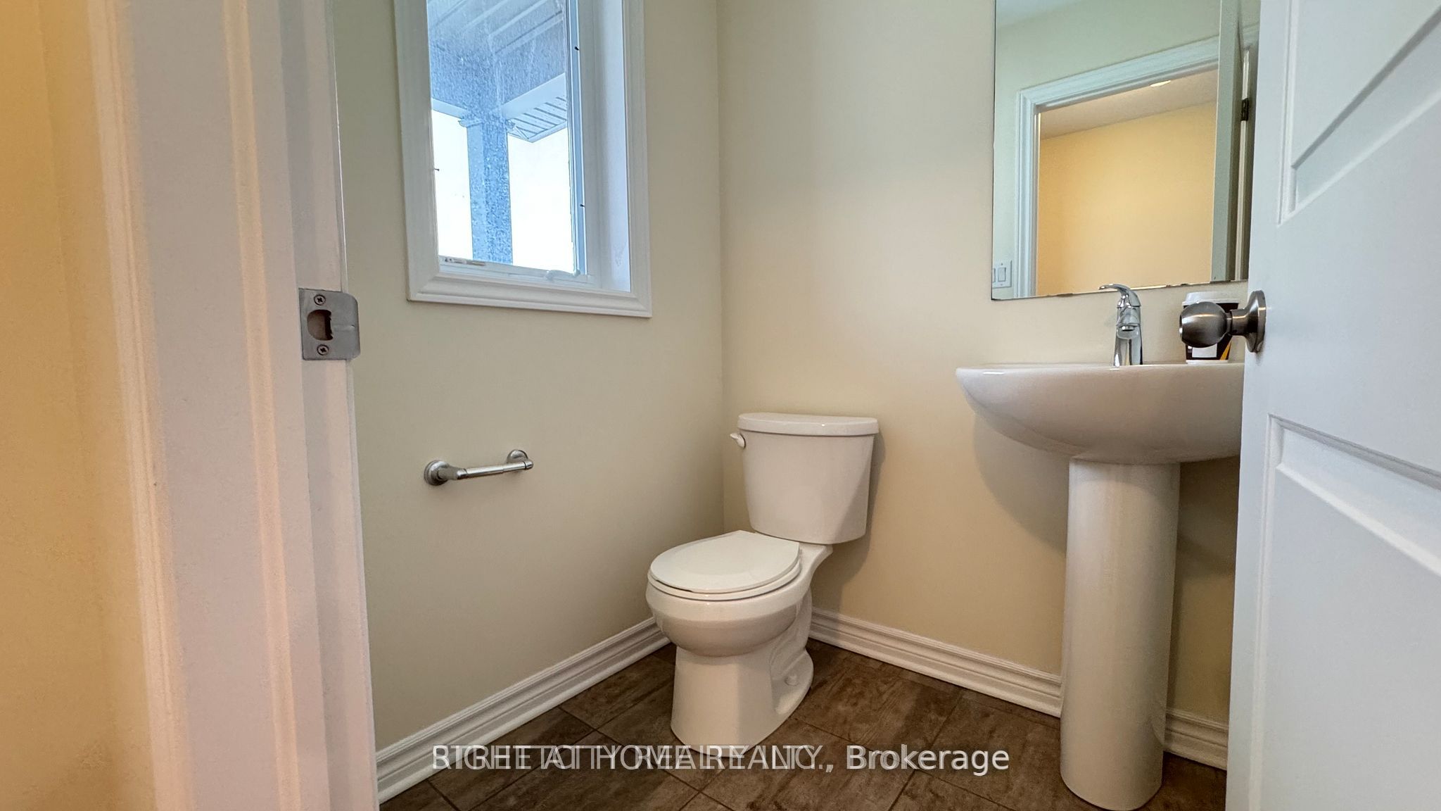 1357 Michael Circle, London East, ON N5V 0B8 photo 3