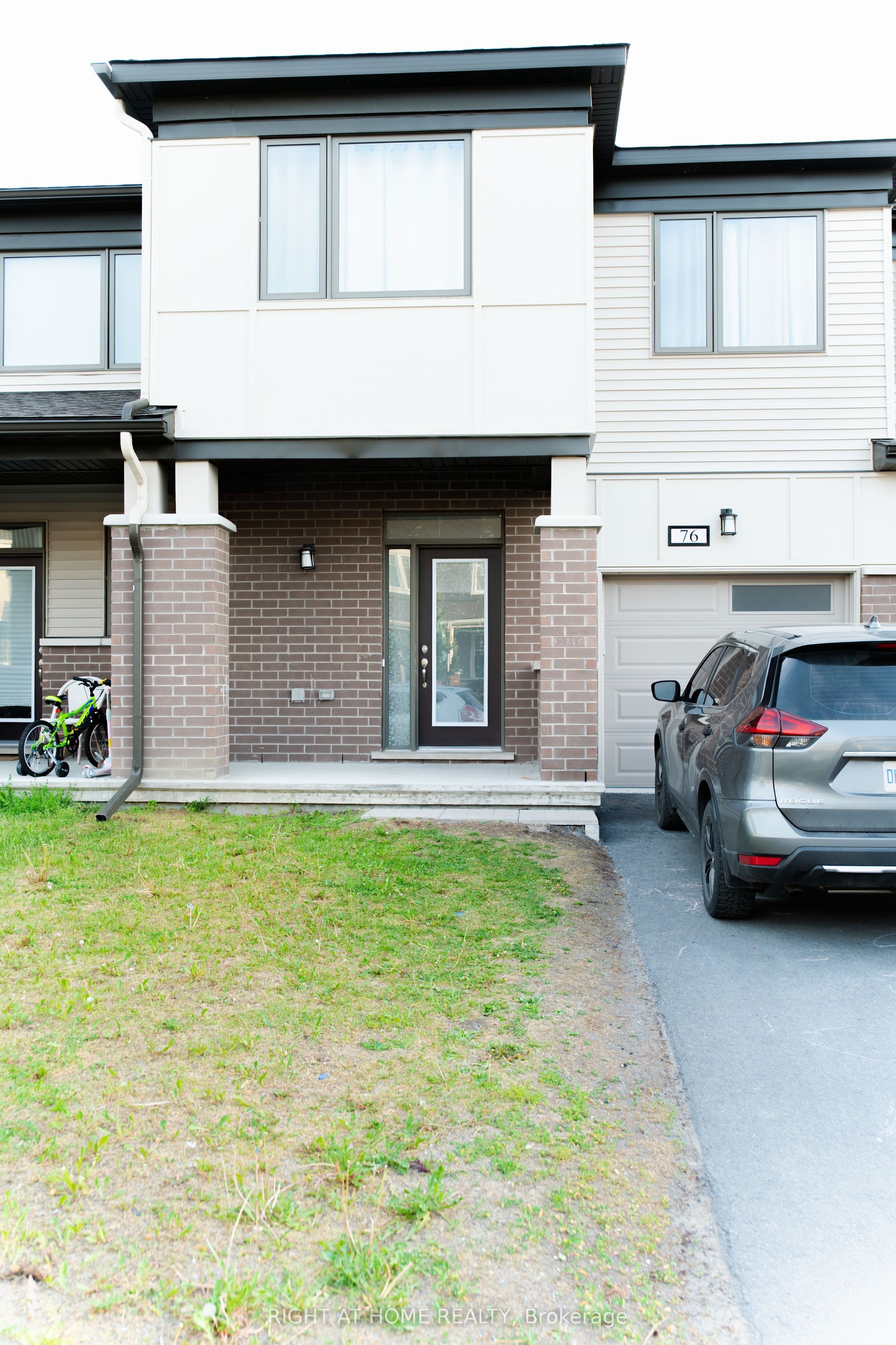 76 Kindred Row, Stittsville - Munster - Richmond, ON K2S 3A2 photo 2