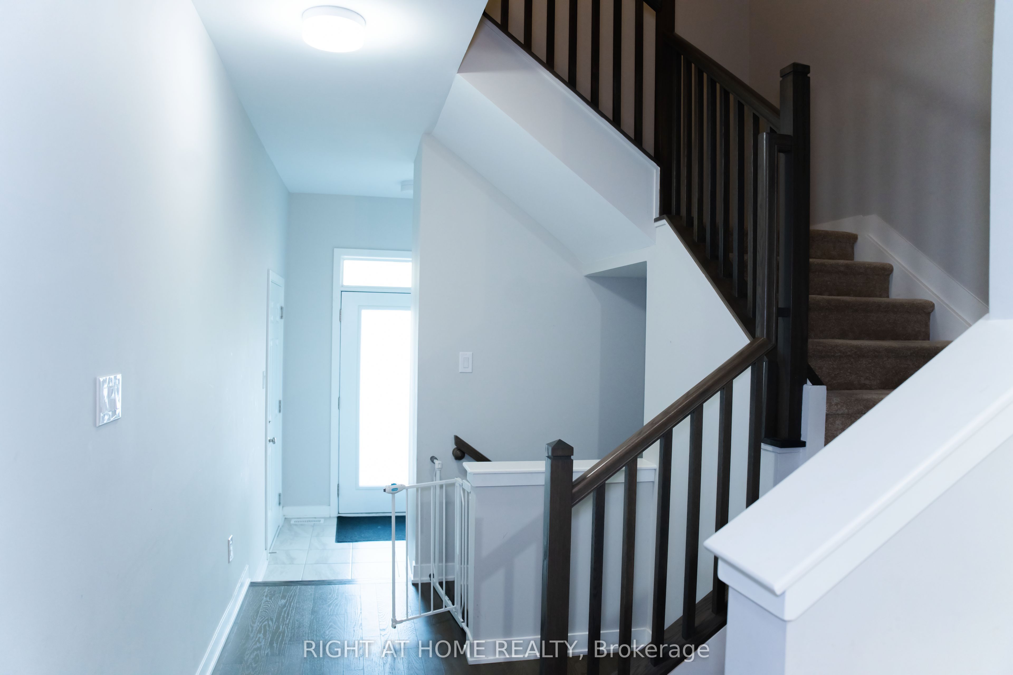 76 Kindred Row, Stittsville - Munster - Richmond, ON K2S 3A2 photo 3