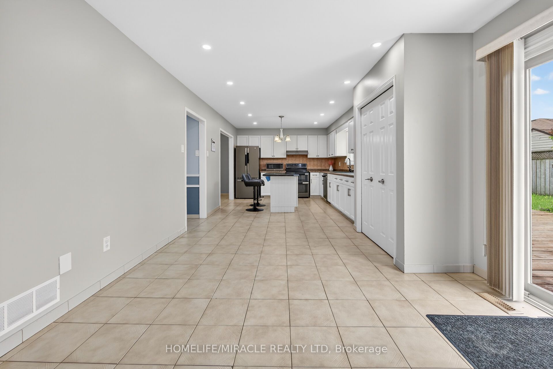 34 Capri Crescent, Hamilton, ON L8E 4J7 photo 4