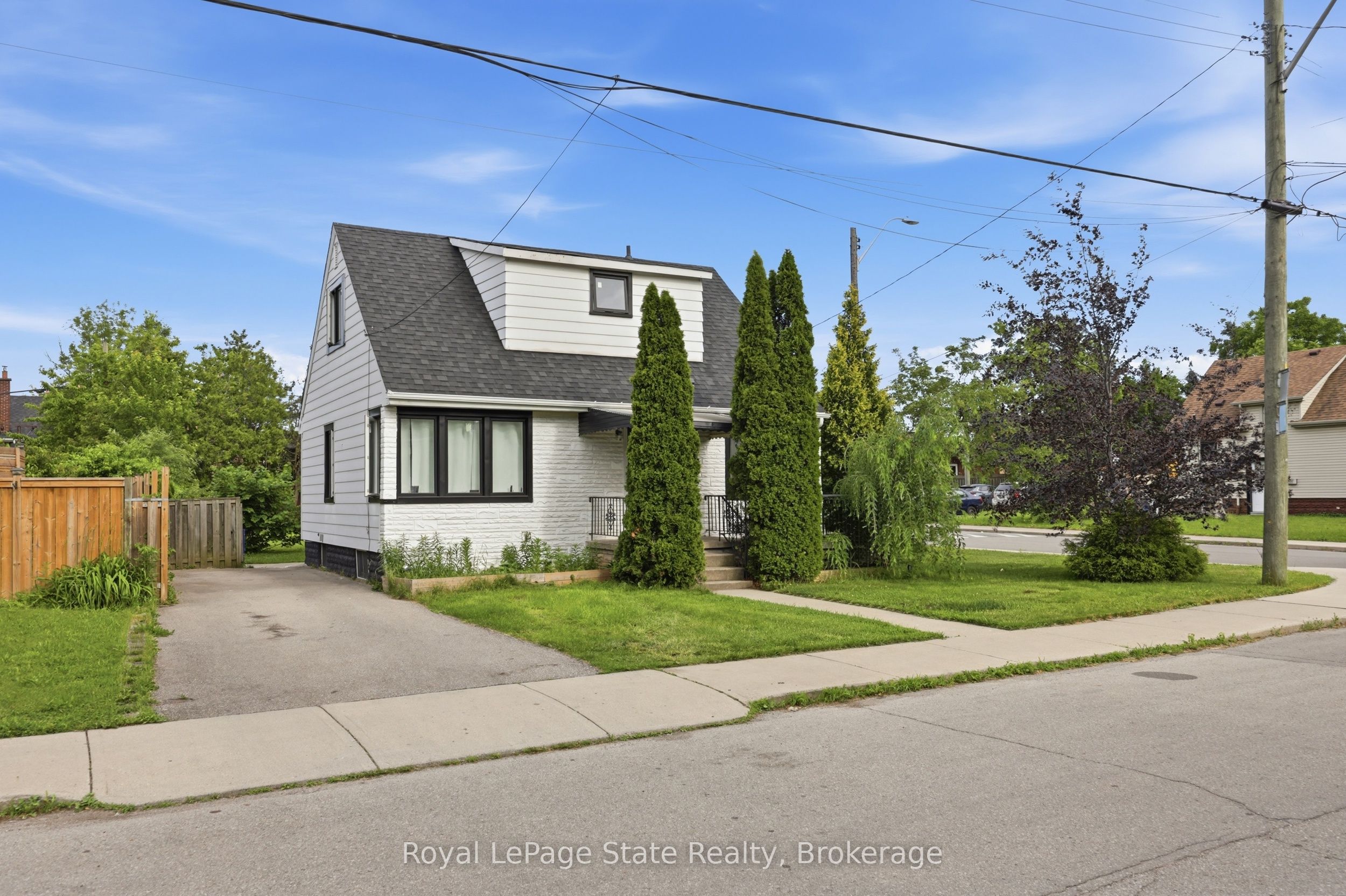 15 West 1st Street, Hamilton, ON L9C 3B5 photo 3