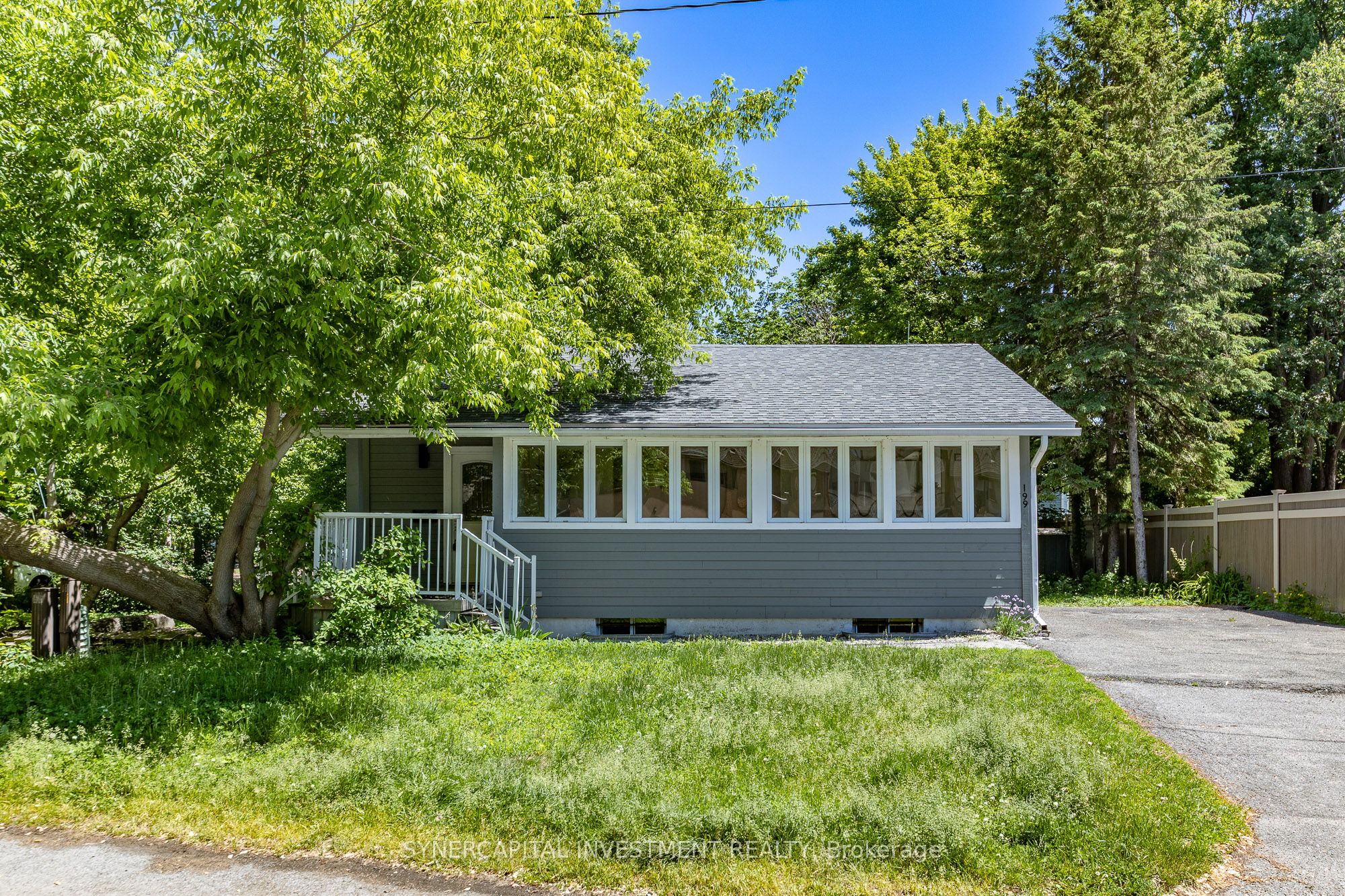 199 Kehoe Street, Britannia - Lincoln Heights and Area, ON K2B 6A7 photo 2