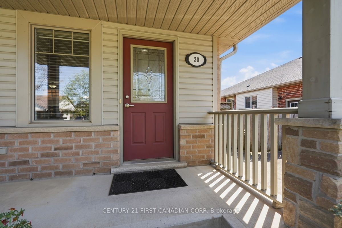 30 Pear Tree Avenue, St. Thomas, ON N5R 0B5 photo 2