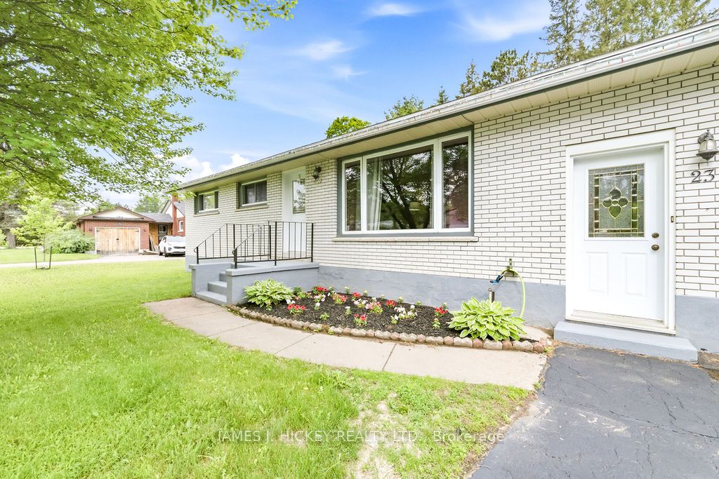 23 Thomas Street, Deep River, ON K0J 1P0 photo 2
