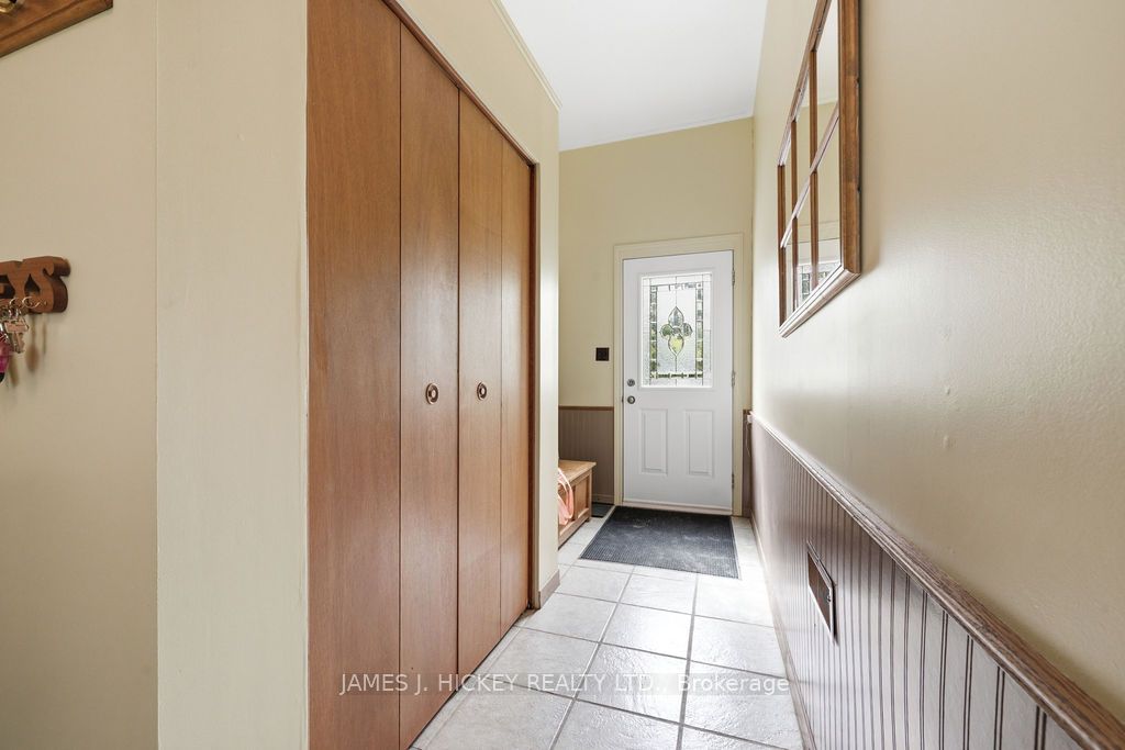 23 Thomas Street, Deep River, ON K0J 1P0 photo 3