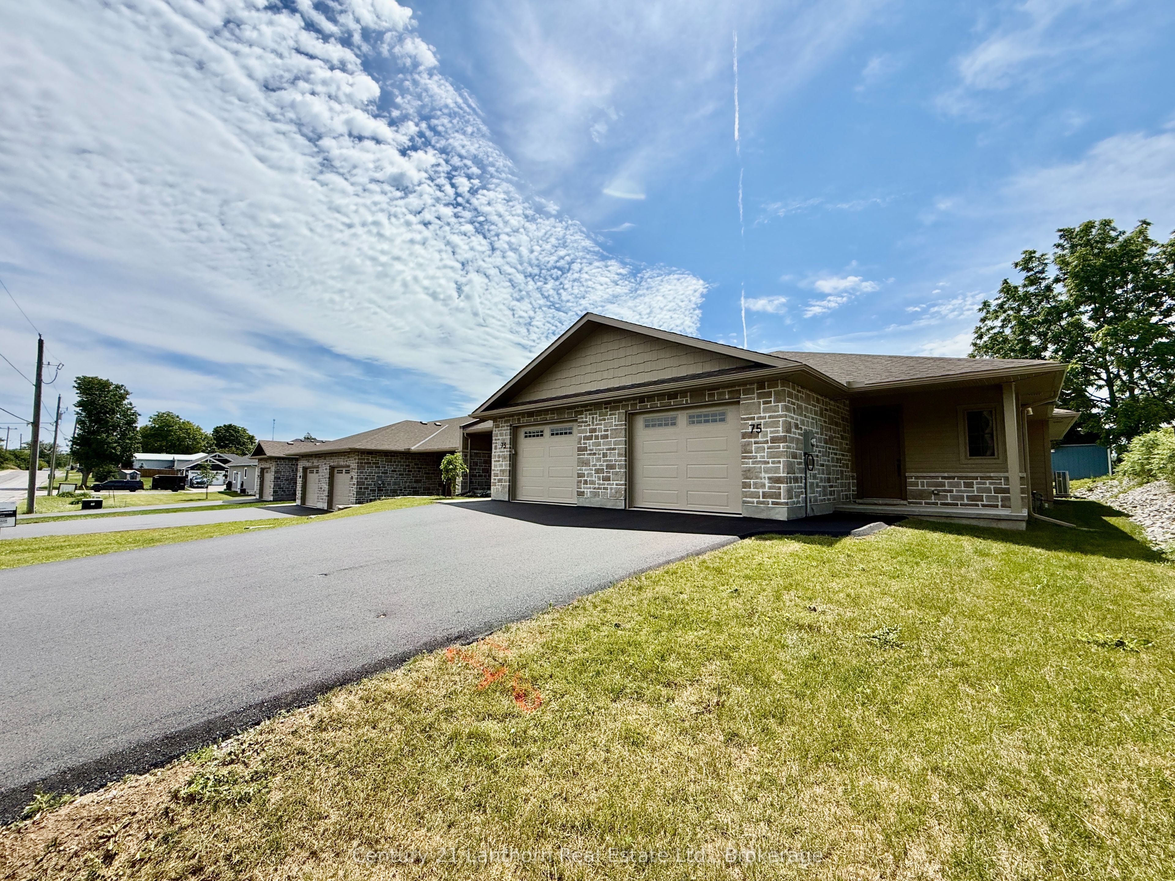 75 Seymour Street W, Centre Hastings, ON K0K 2K0 photo 2
