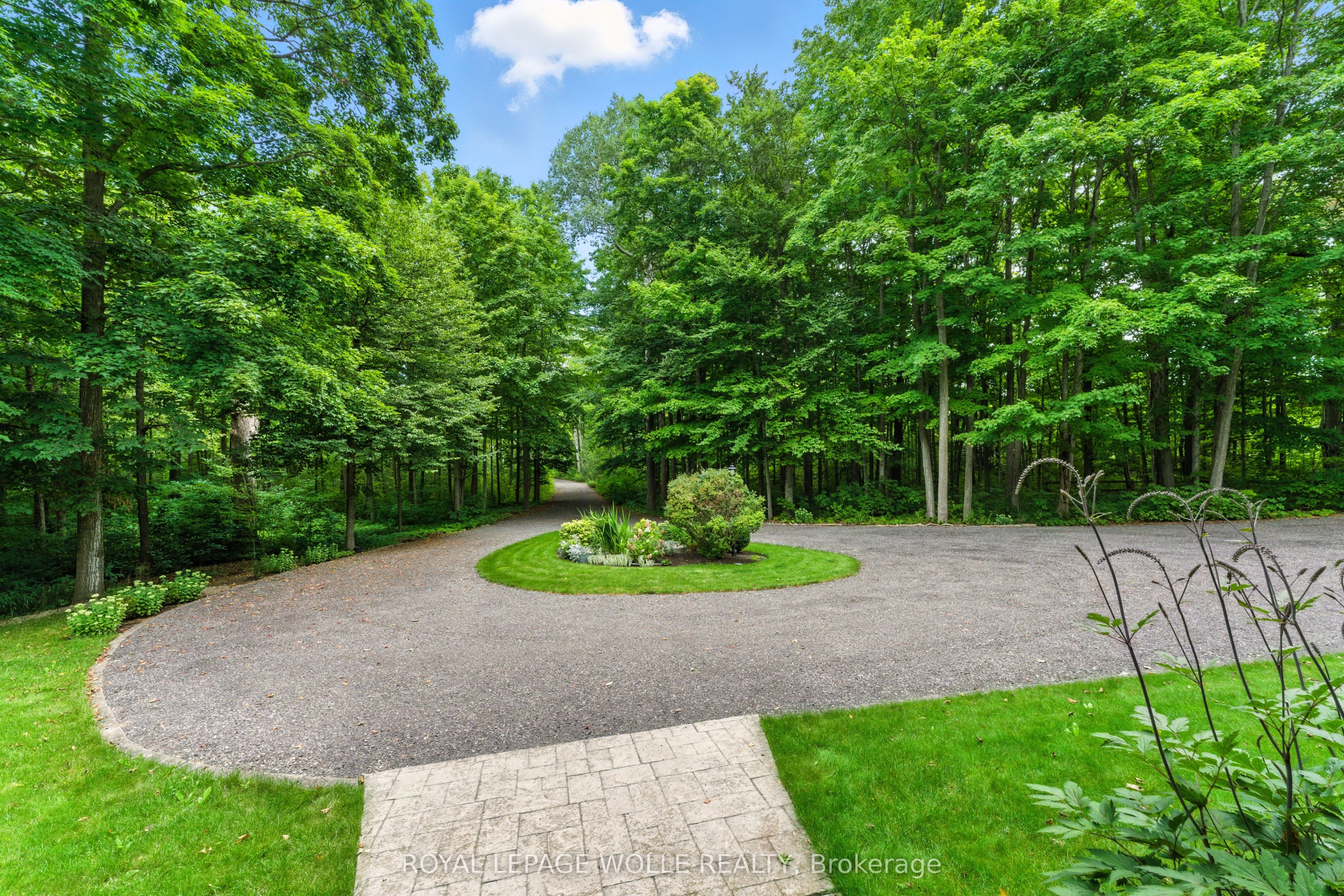 8036 Wellington Road 7 Road, Mapleton, ON N0G 2K0 photo 4