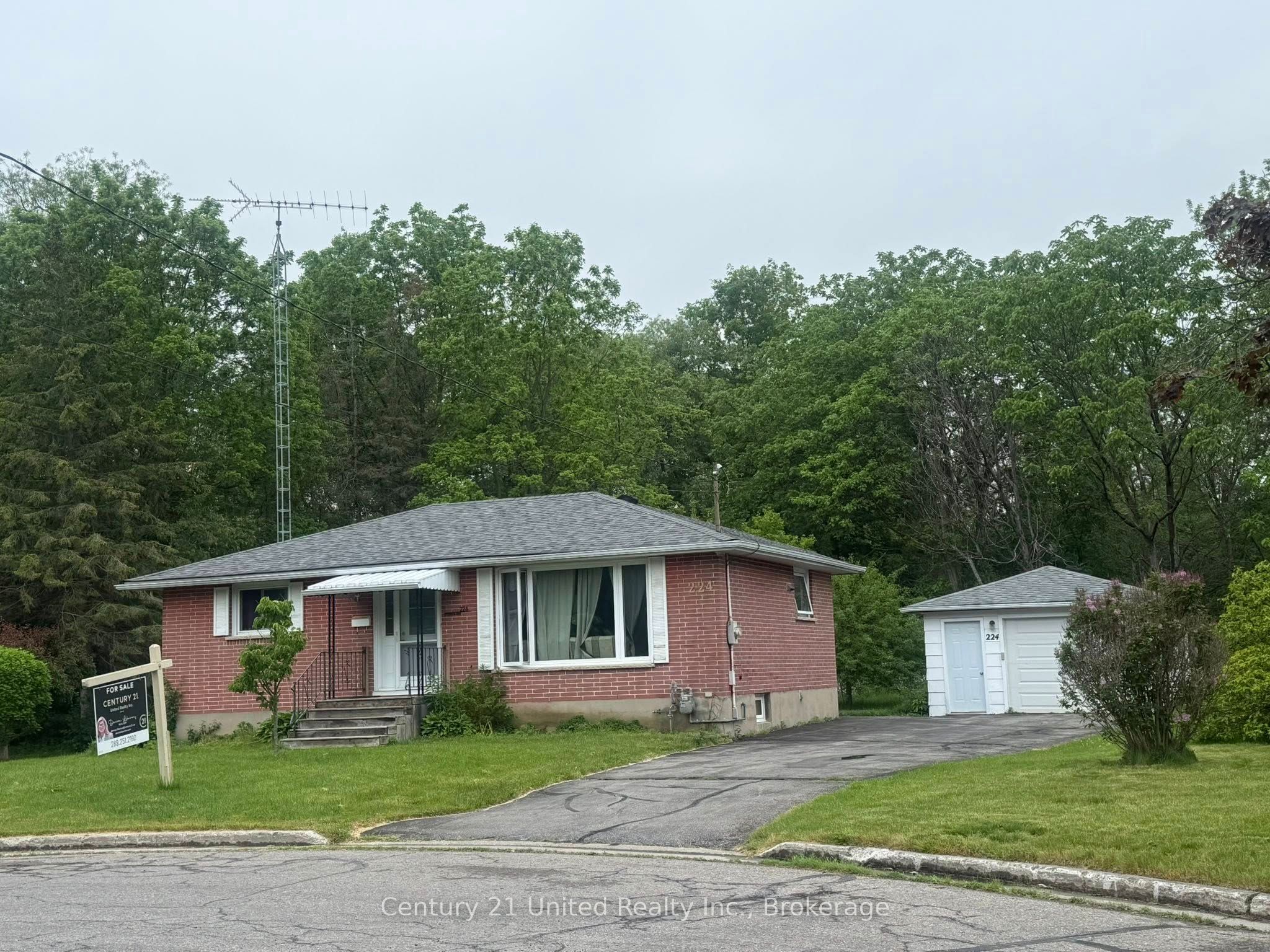 224 Nickerson Drive, Cobourg, ON K9A 1A5 photo 2