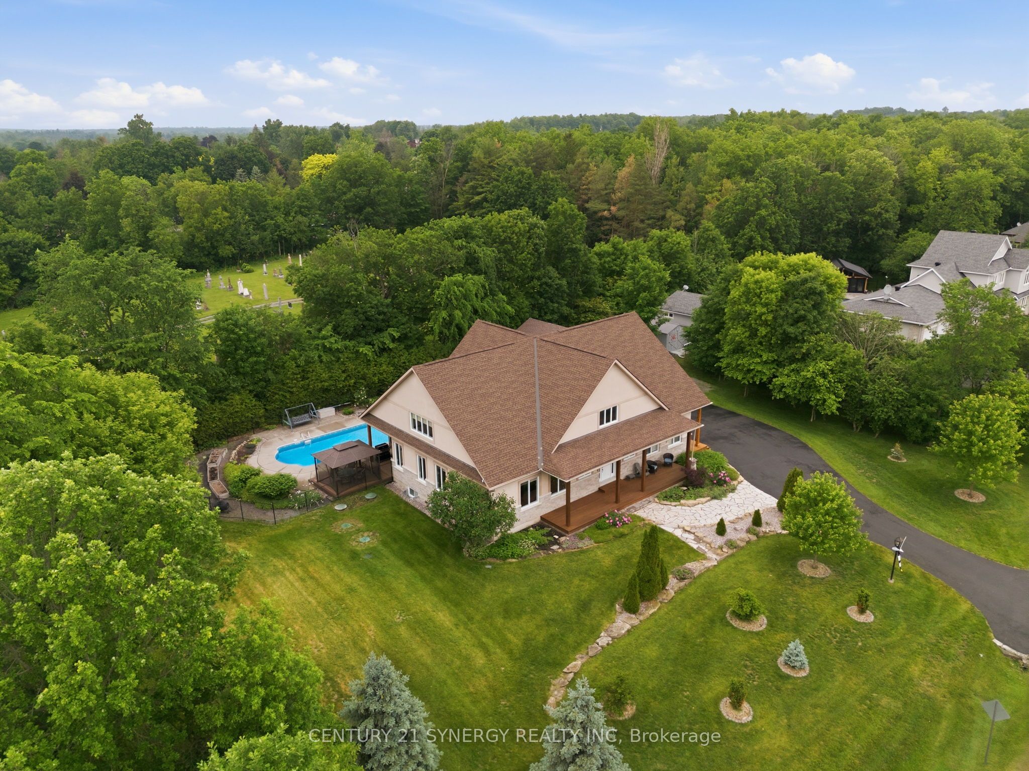 8279 Nova Lux Way, Greely - Metcalfe - Osgoode - Vernon and Area, ON K0A 2P0 photo 2