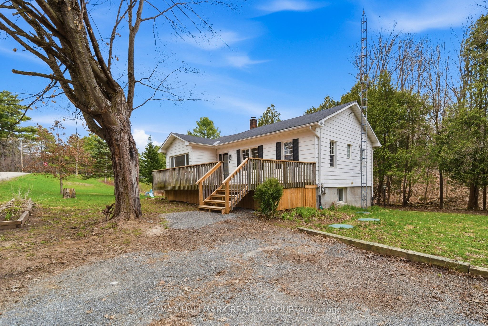 17 Kenney Road, Rideau Lakes, ON K0G 1E0 photo 2