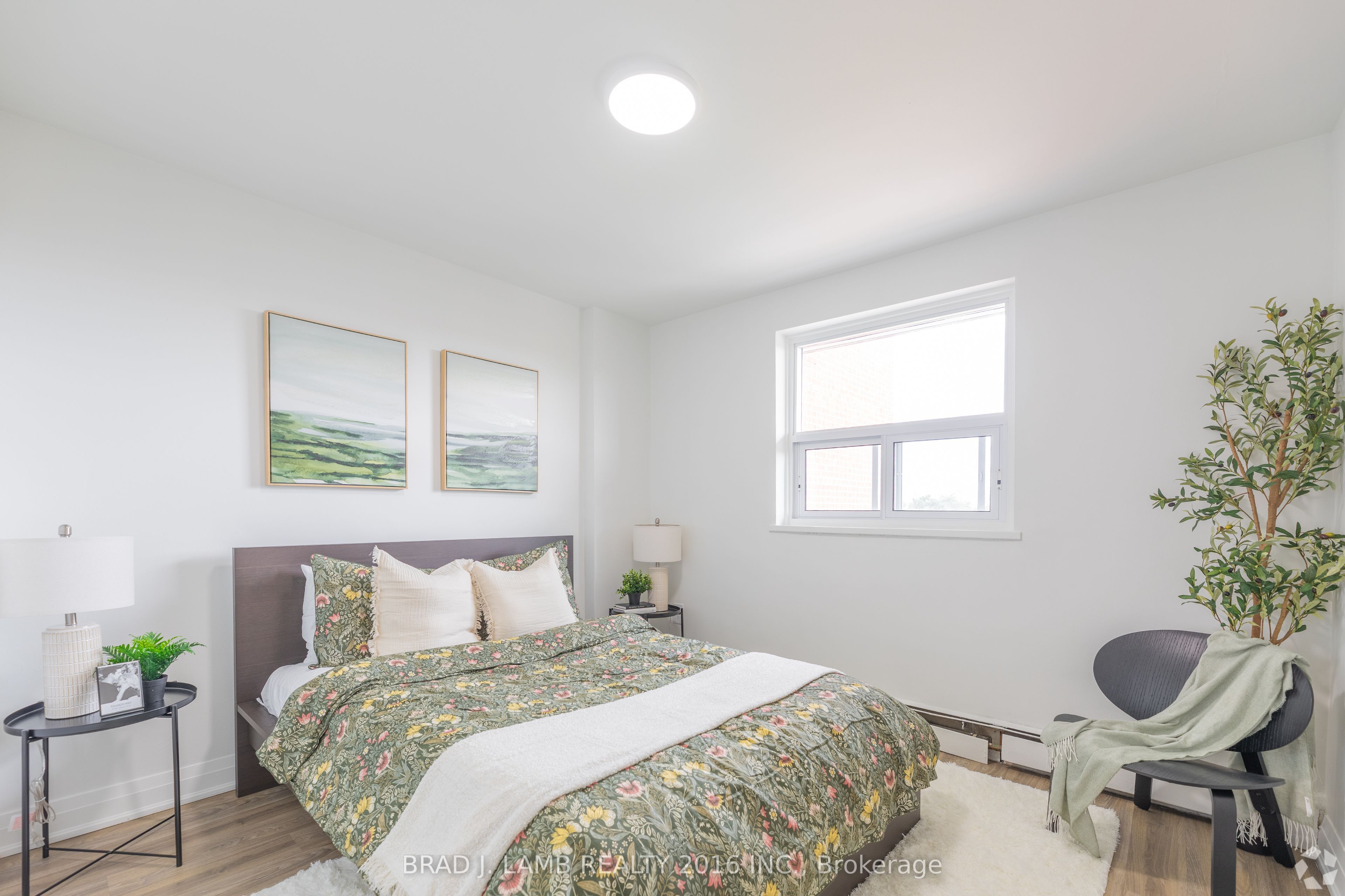 718 Lawrence Road E 304, Hamilton, ON L8K 1Z6 photo 5