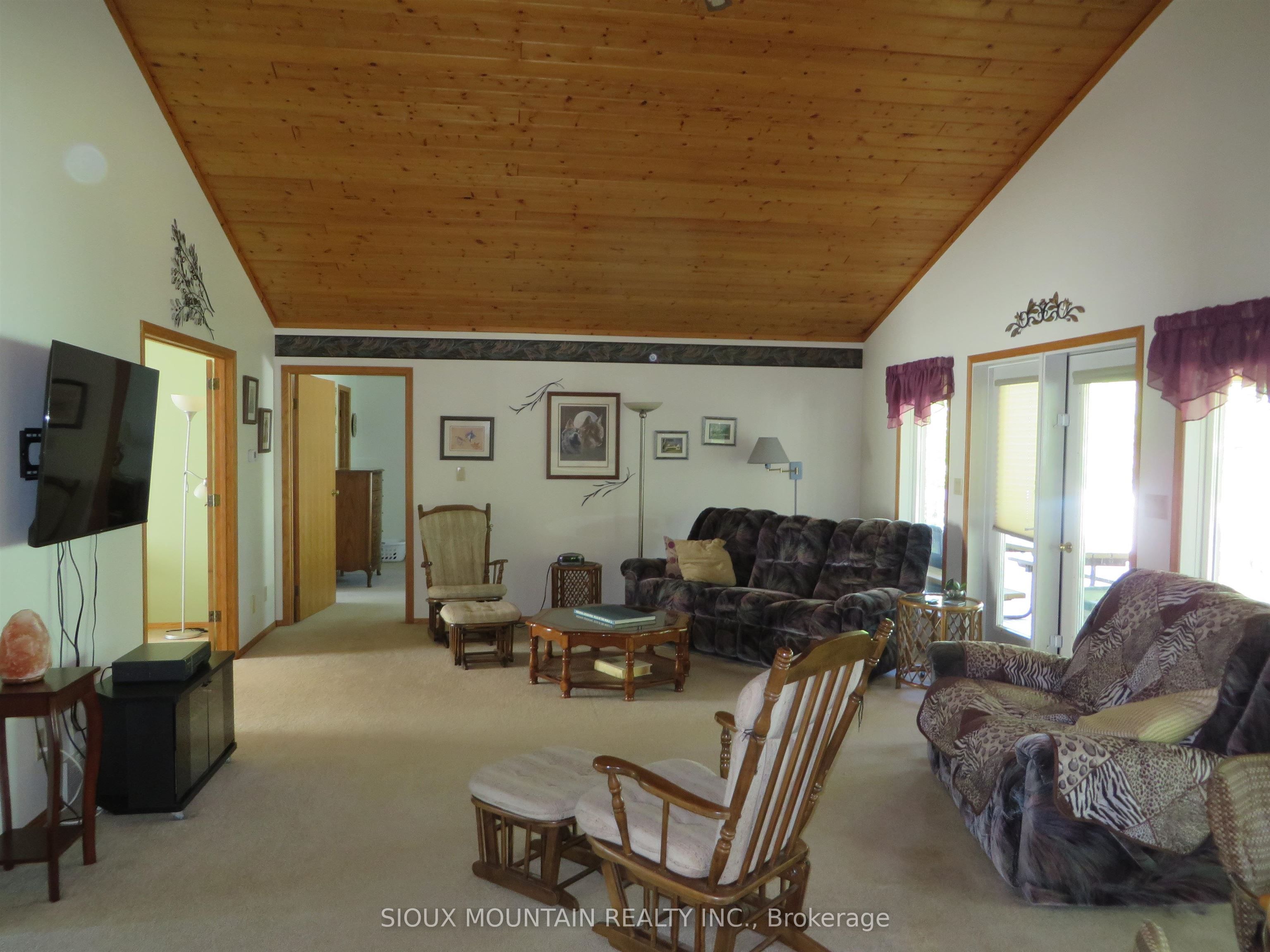 141 Forest Drive, Sioux Lookout, ON P8T 0A7 photo 2