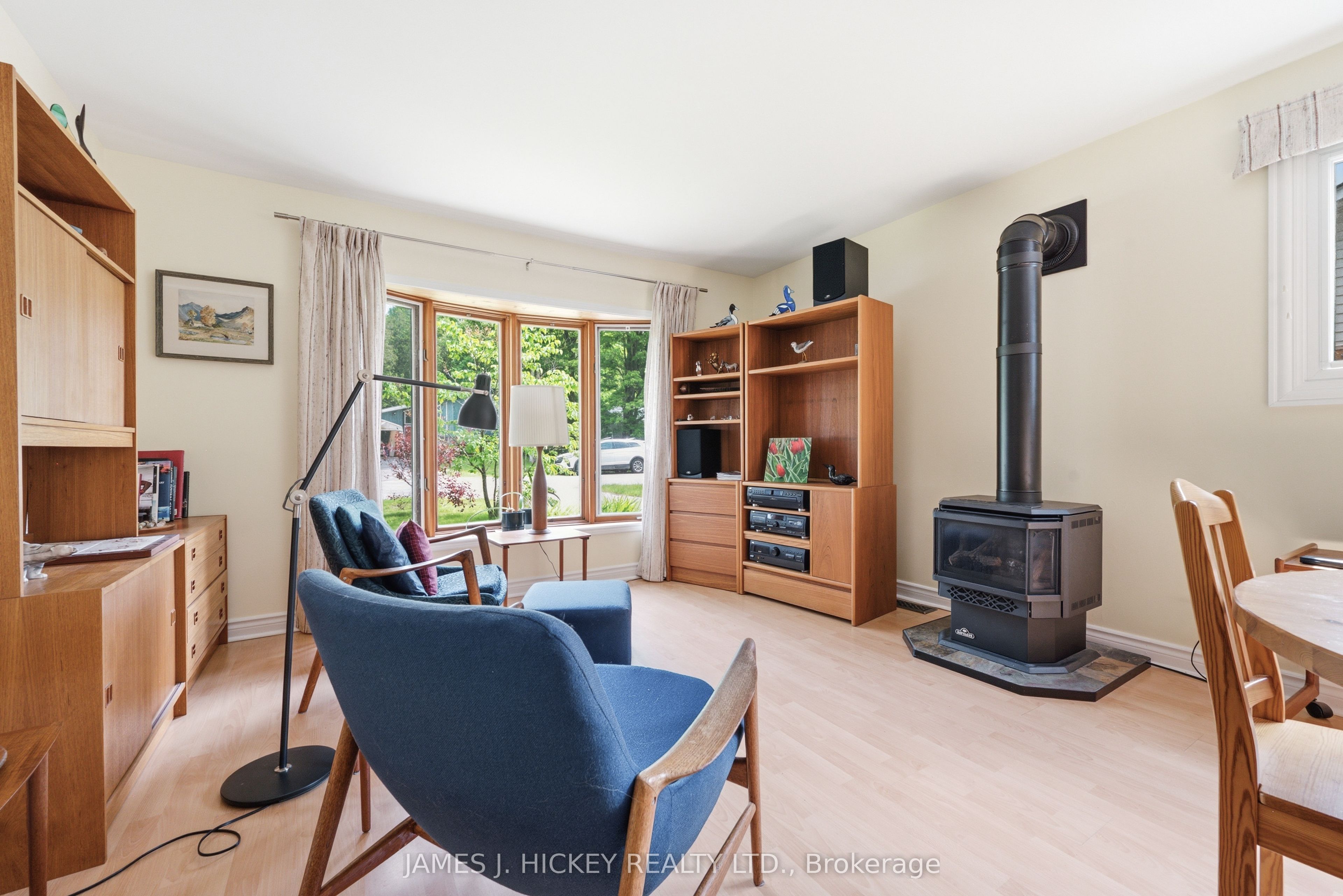 80 Beach Avenue, Deep River, ON K0J 1P0 photo 4