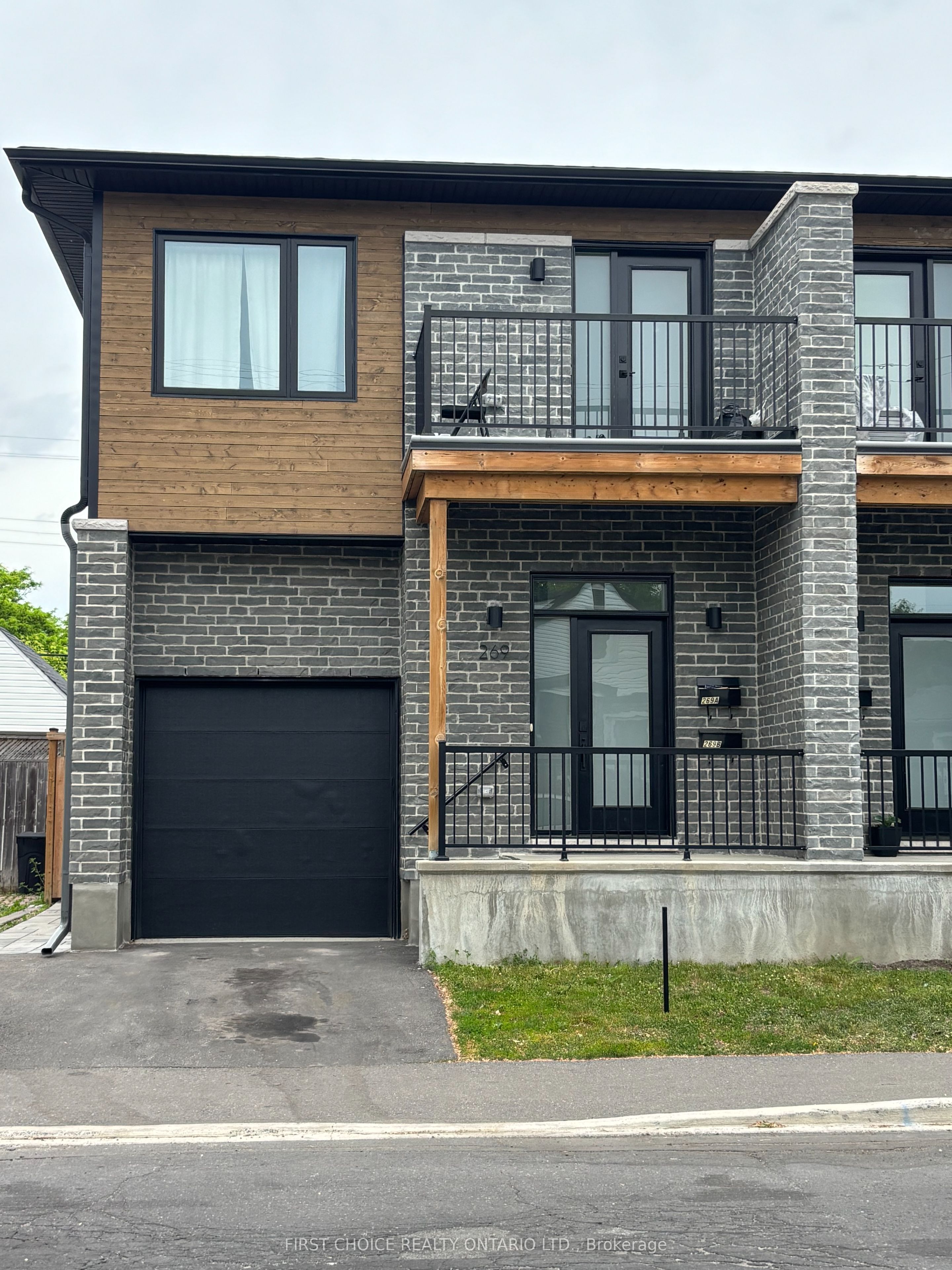 269 Queen Mary Street, Overbrook - Castleheights and Area, ON K1K 1X1 photo 3