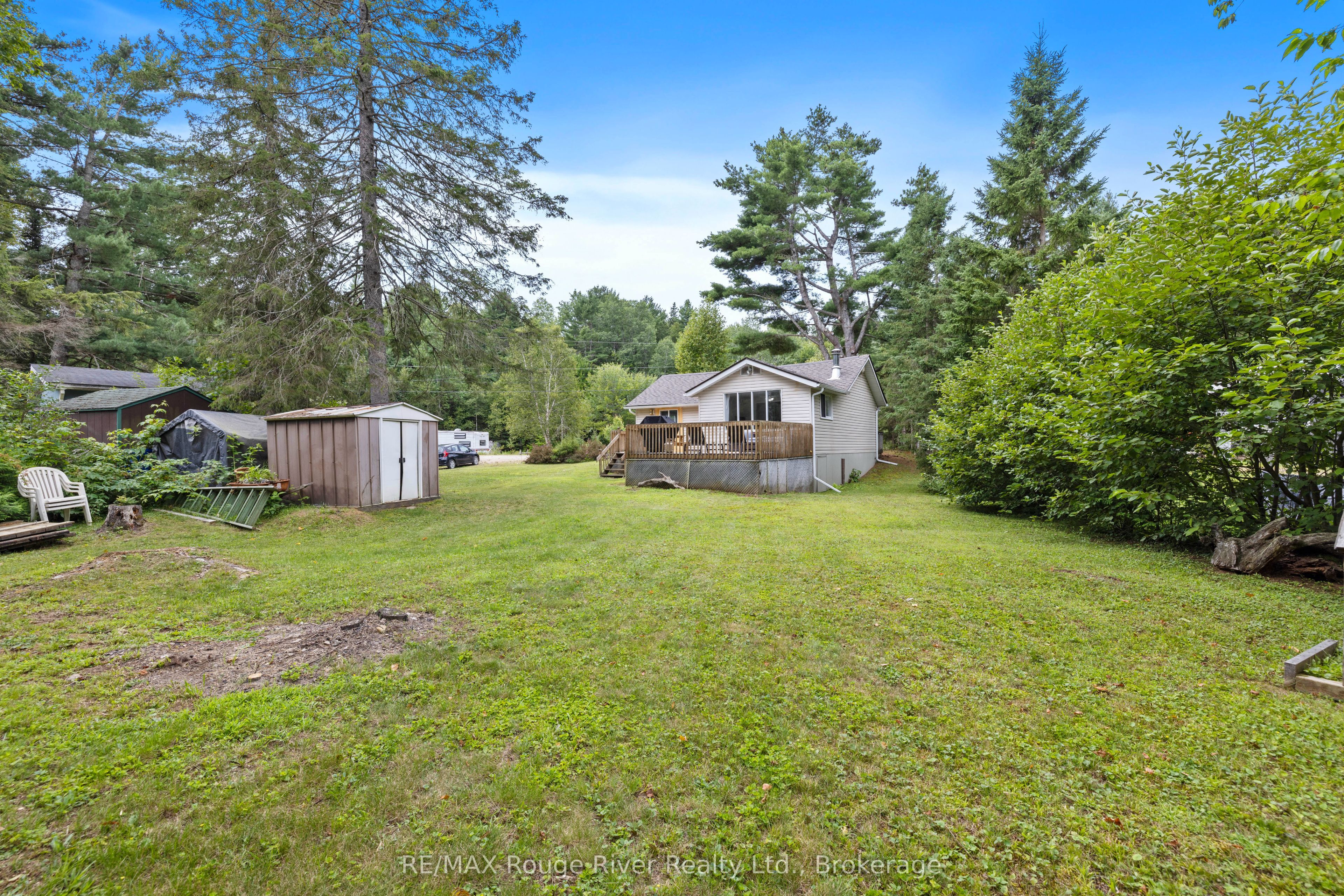 39 Hobo Lane, Hastings Highlands, ON K0L 1C0