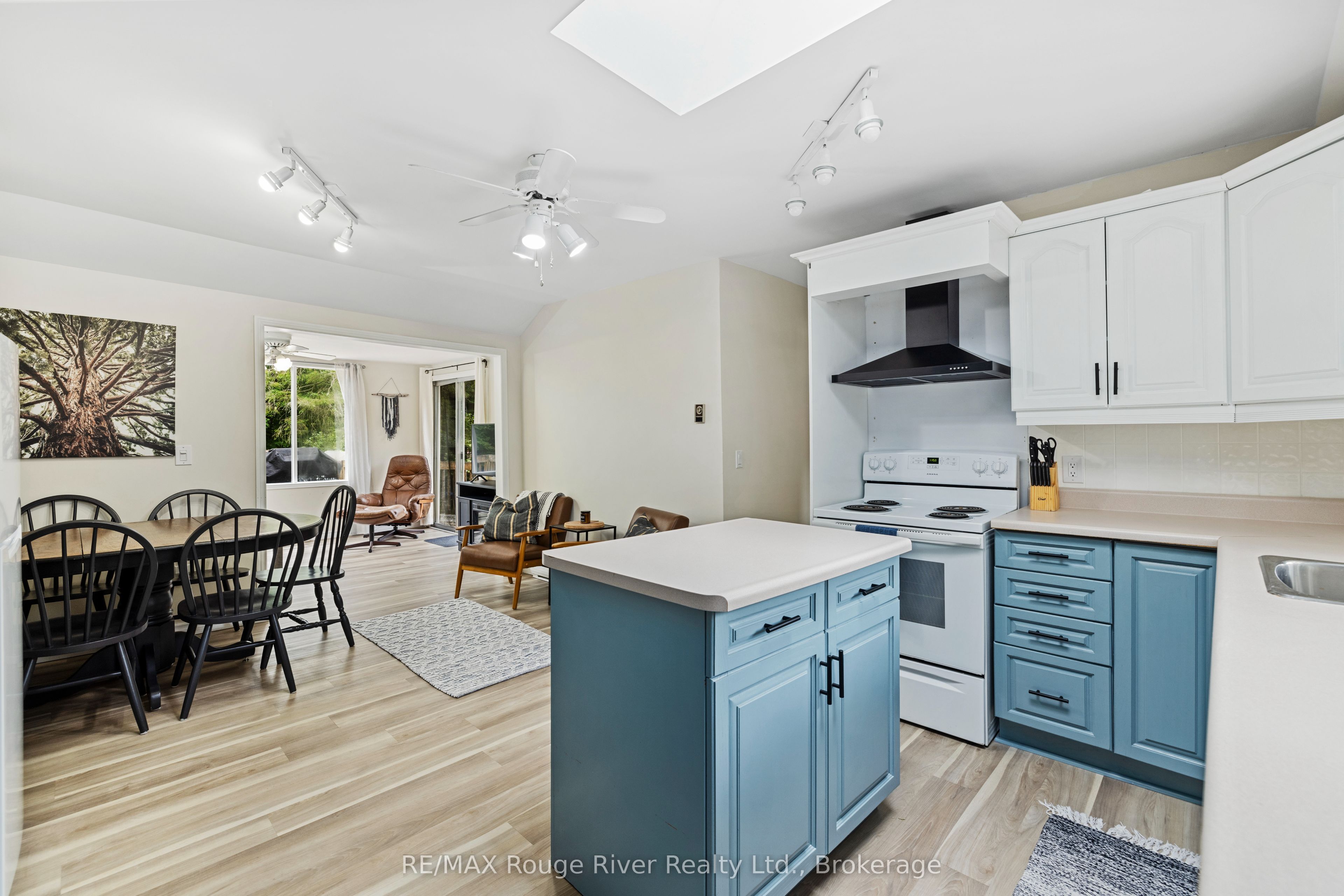 39 Hobo Lane, Hastings Highlands, ON K0L 1C0 photo 5