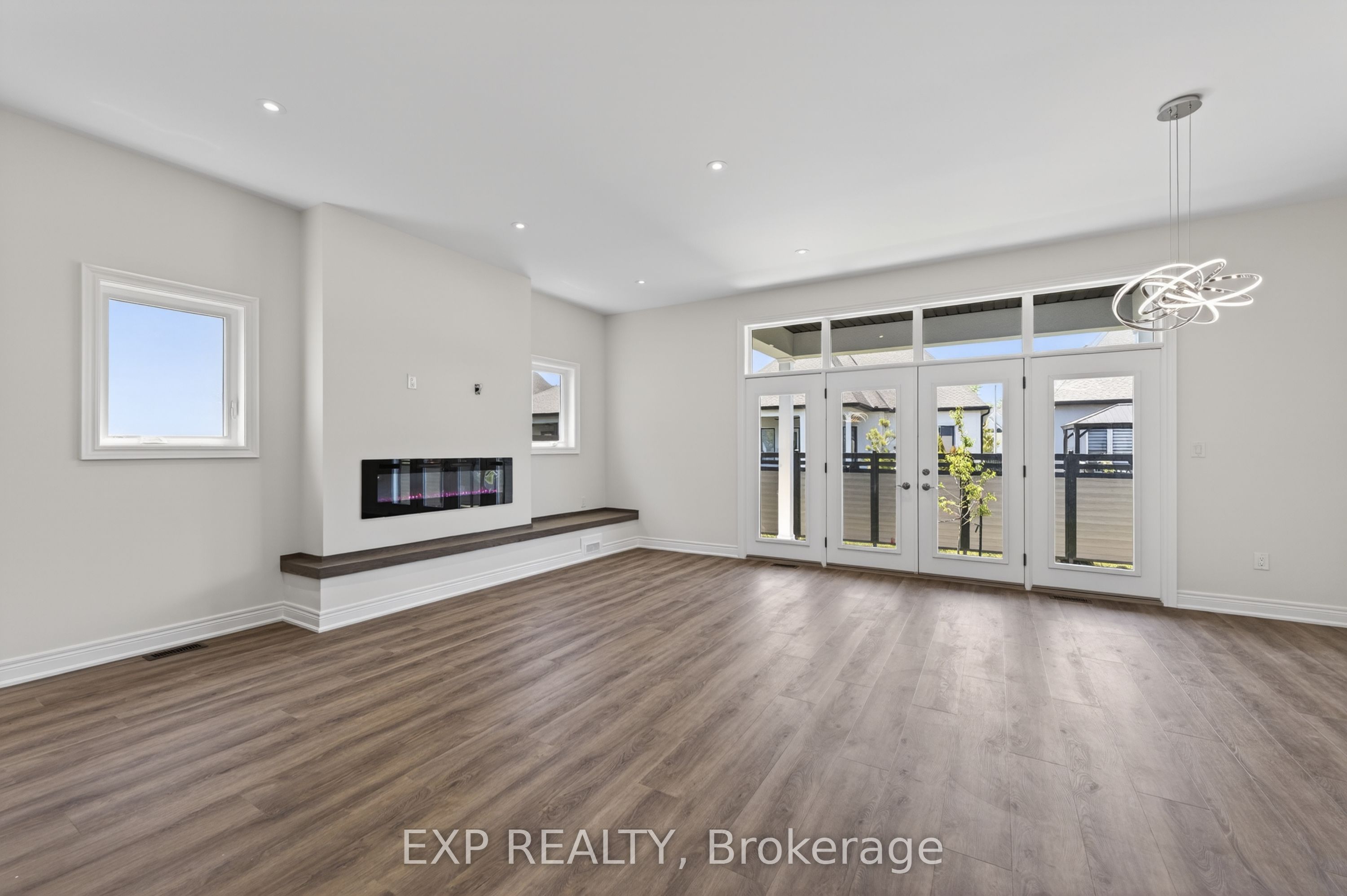 8 BUTTERNUT Crescent, Fort Erie, ON L0S 1N0 photo 5